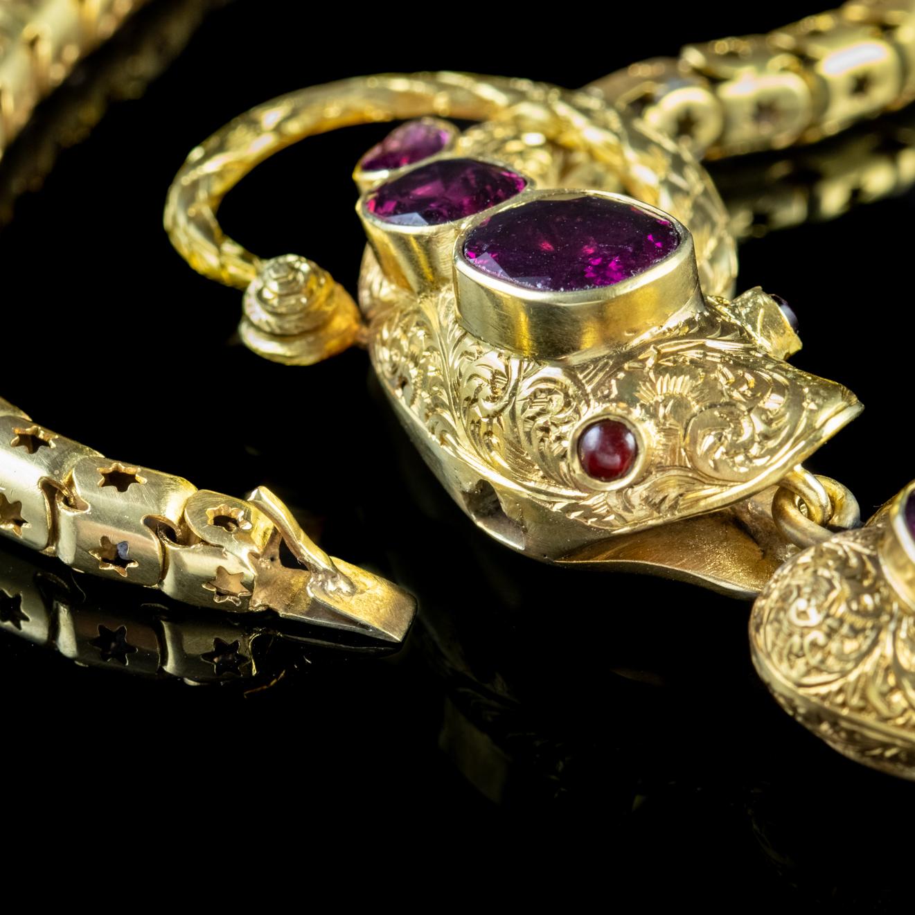 Antique Georgian Almandine Garnet Snake 18 Carat Gold Heart Locket Bracelet For Sale 2