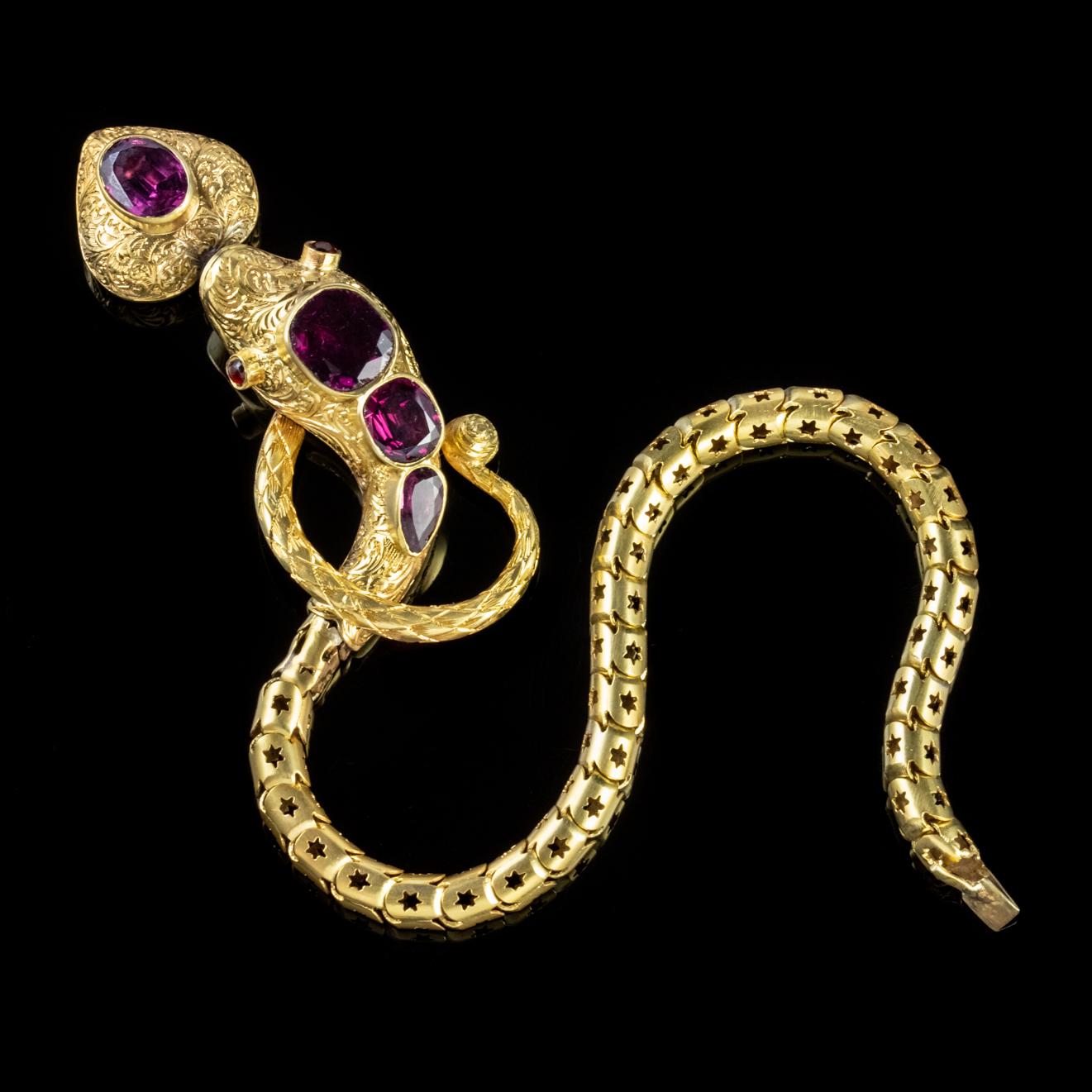 Antique Georgian Almandine Garnet Snake 18 Carat Gold Heart Locket Bracelet For Sale 3