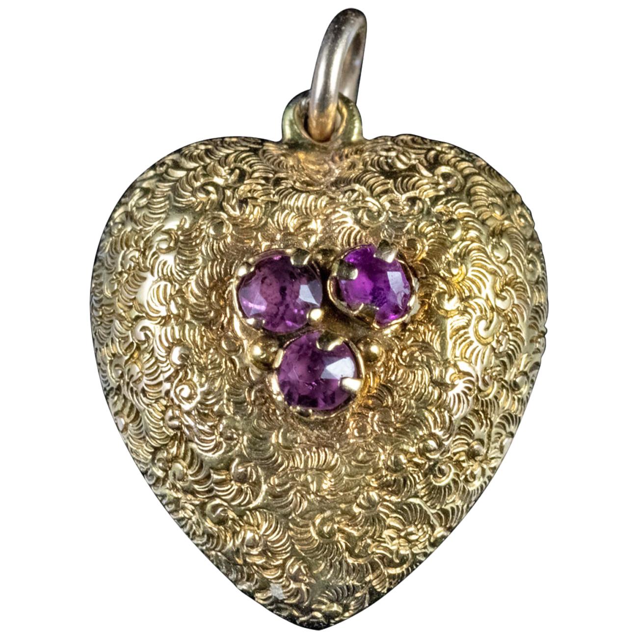 Antique Georgian Amethyst Heart Pendant 18 Carat Gold, circa 1800 For Sale