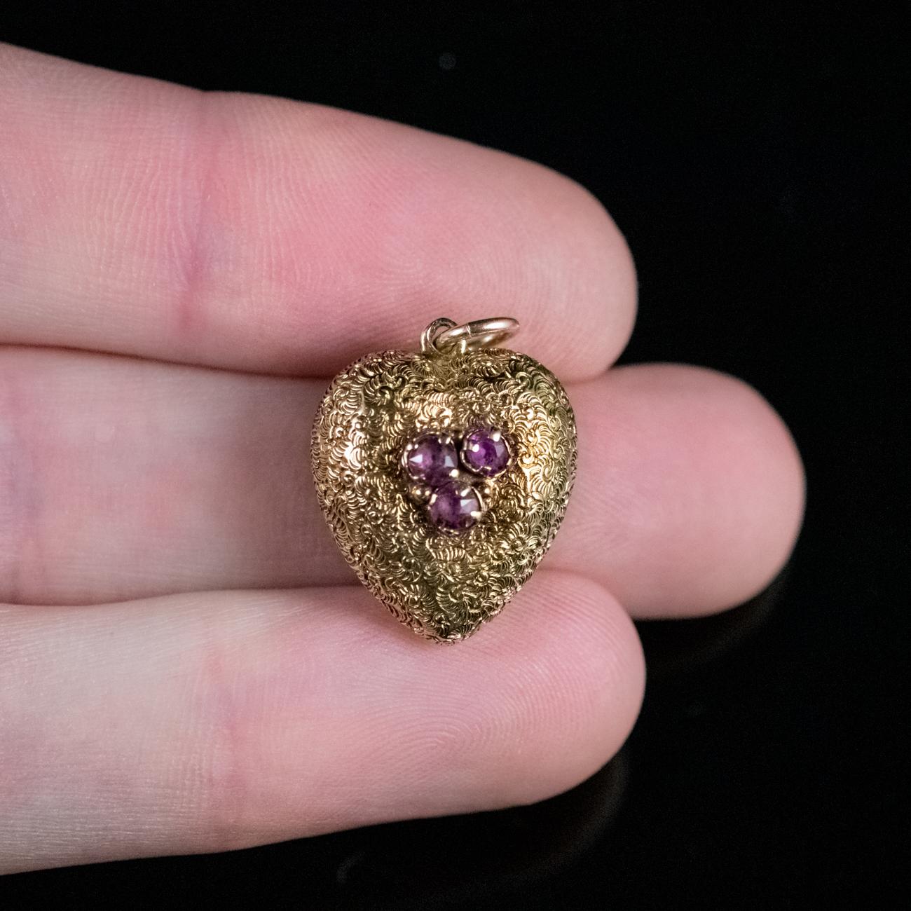 Antique Georgian Amethyst Heart Pendant 18 Carat Gold, circa 1800 For Sale 2