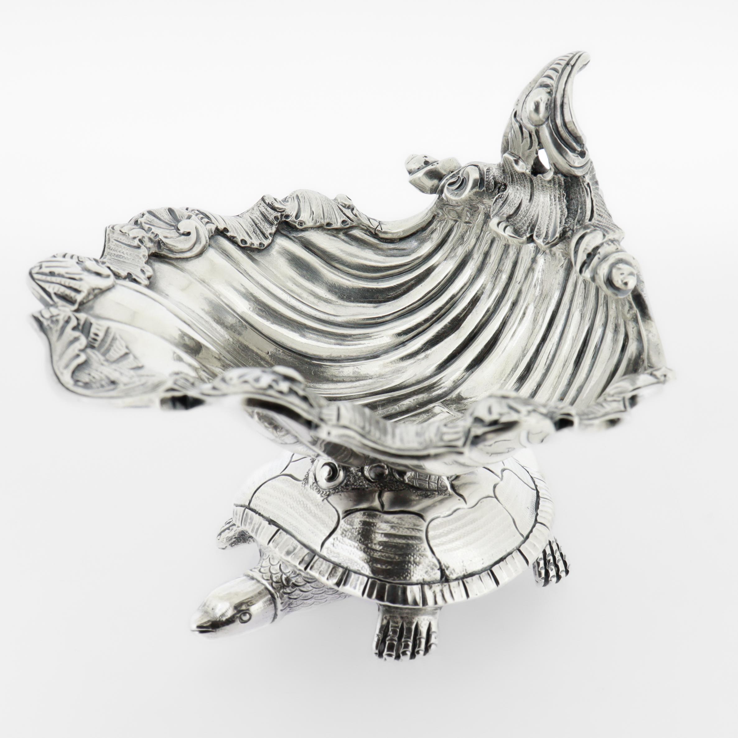 Antique Georgian Armorial Sterling Silver Turtle & Shell Sweetmeat / Salt Cellar For Sale 2