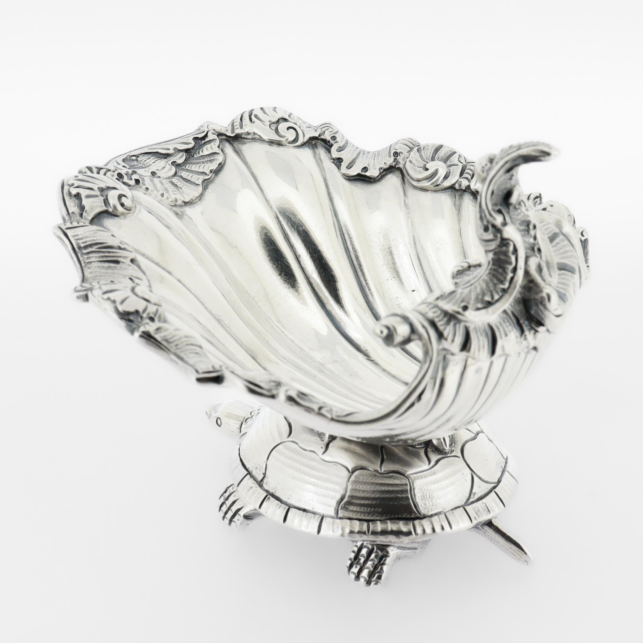 Antique Georgian Armorial Sterling Silver Turtle & Shell Sweetmeat / Salt Cellar For Sale 3