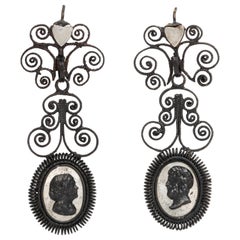 Pendientes de araña de hierro georgiano antiguo de Berlín