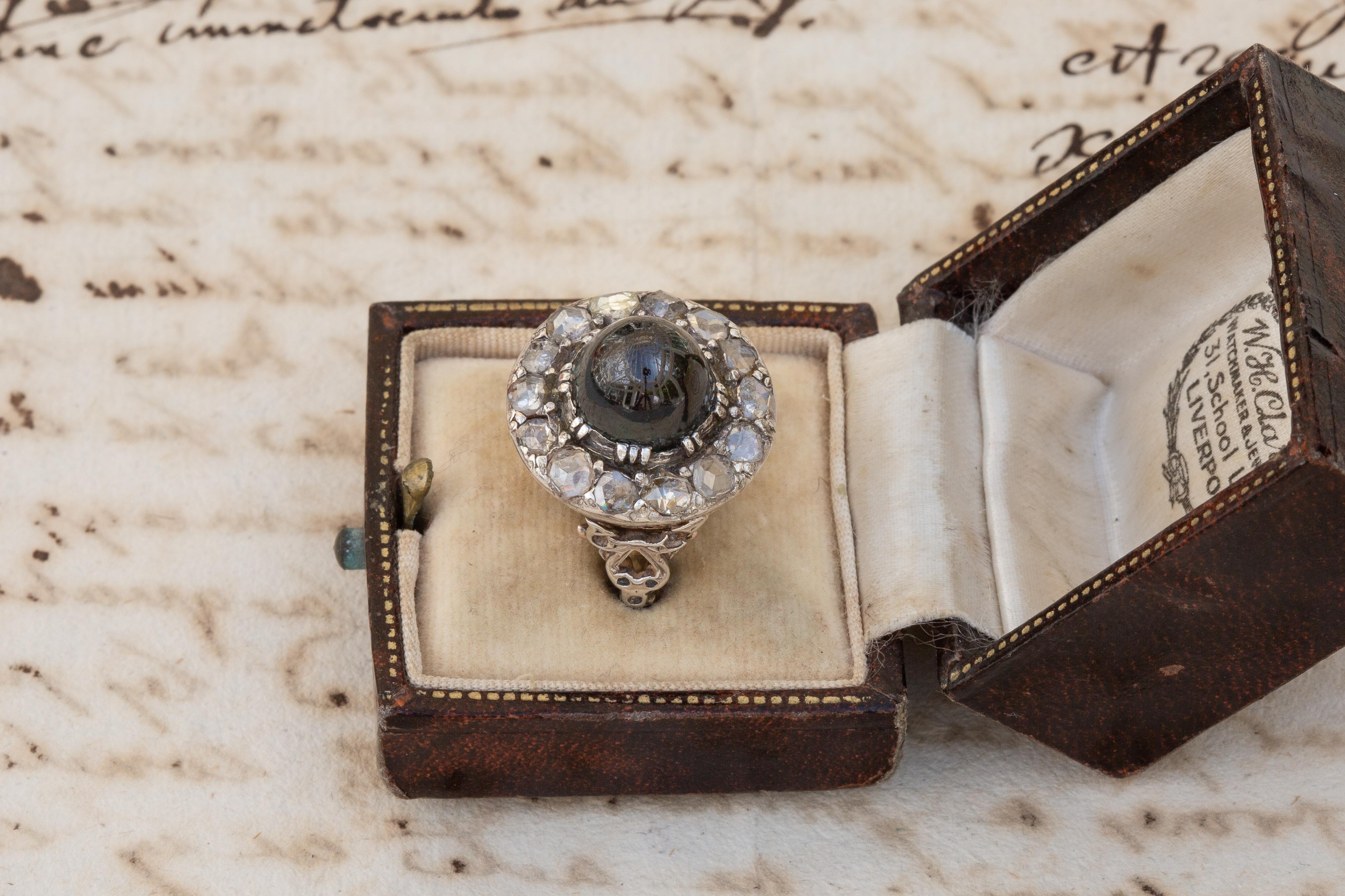 Antiker georgianischer Gold-Cluster-Ring mit zweifarbigem grünem Saphir und Diamant im Rosenschliff 8