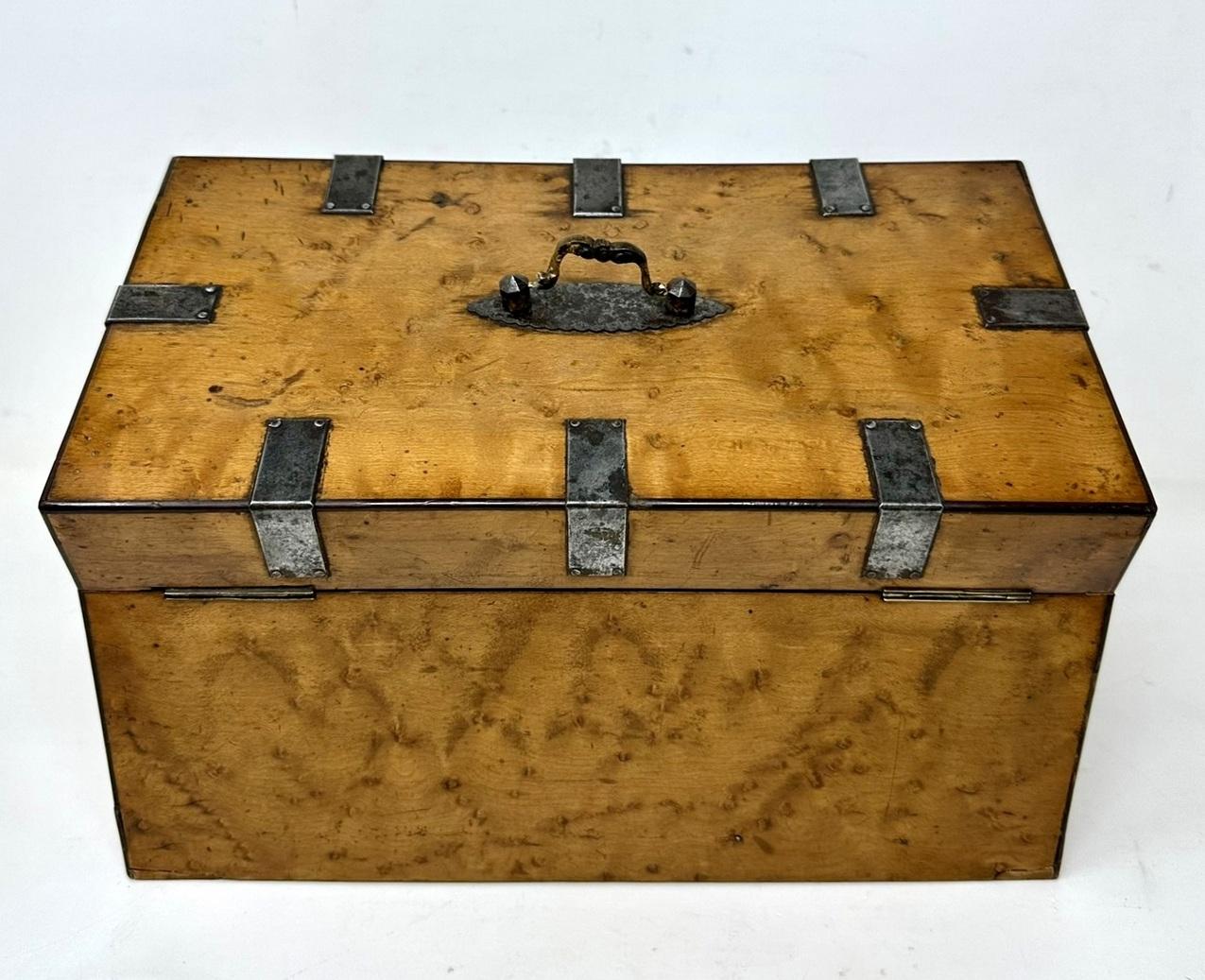 Antique Georgian Birdseye Maple English Double Tea Caddy Box Cut Crystal Bowl   For Sale 1