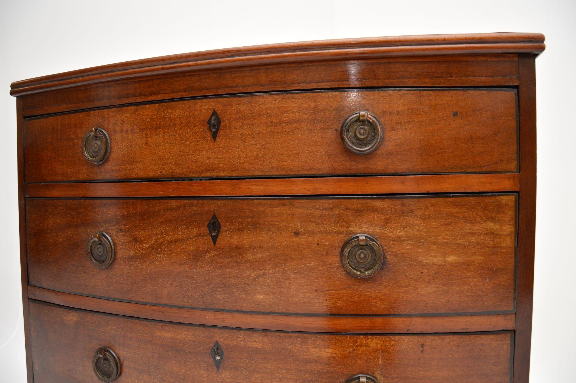 Antique Georgian Bow Front Chest of Drawers For Sale 2