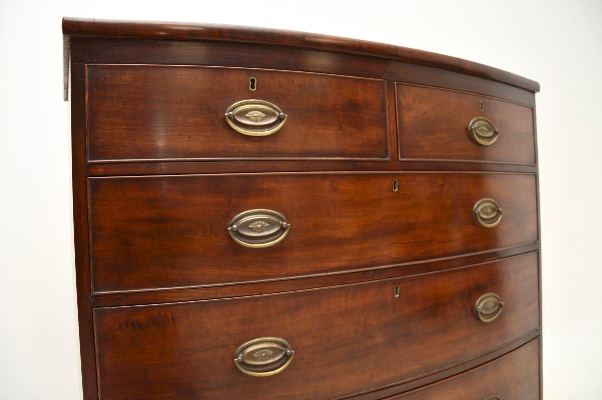 Antique Georgian Bow Fronted Chest of Drawers For Sale 2