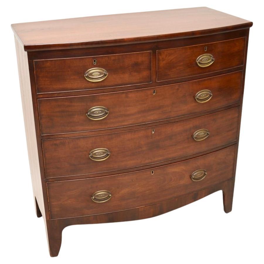 Antique Georgian Bow Fronted Chest of Drawers For Sale