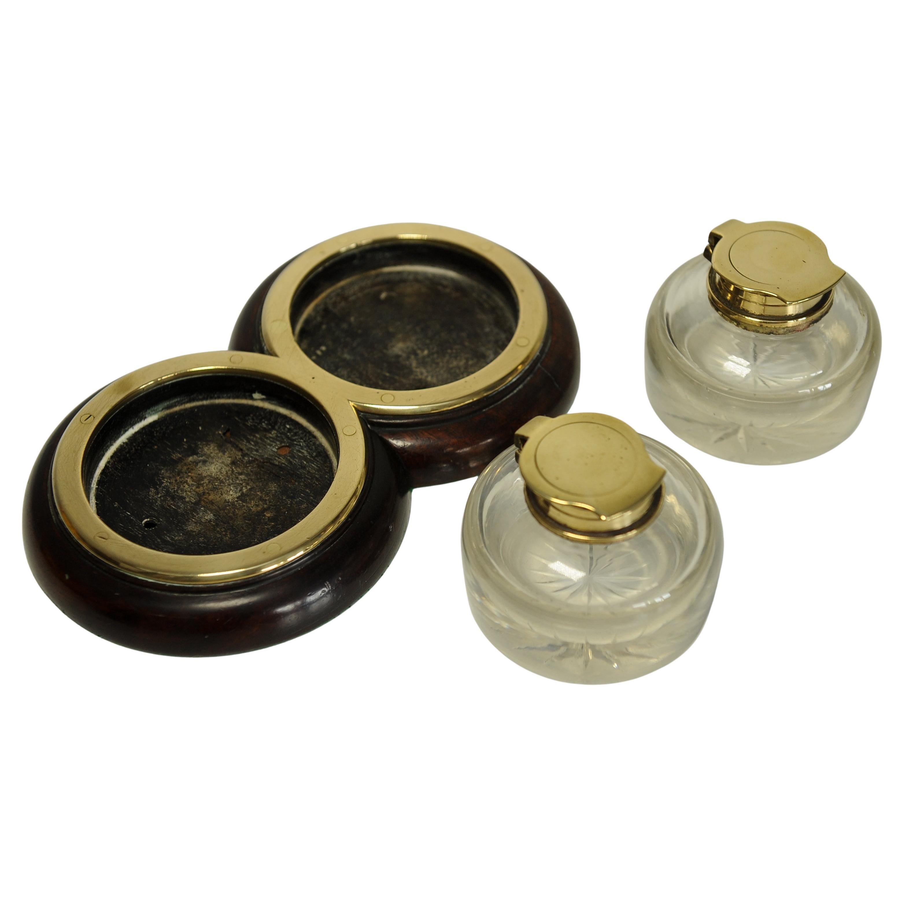 Antique Georgian Brass Mounted Double Inkwell Stand With Two Hand-Blown Inkwells For Sale 4