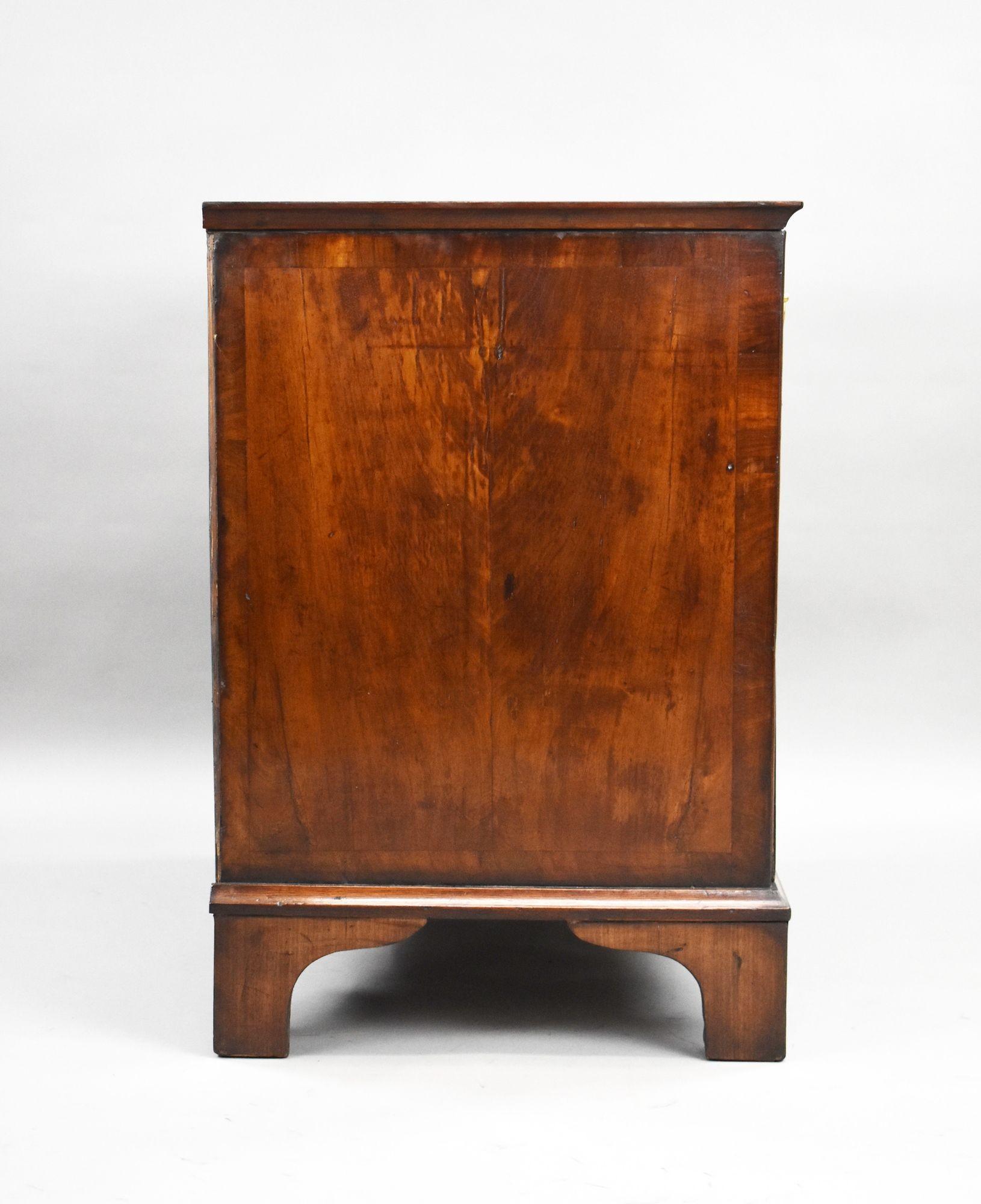 Antique Georgian Burr Walnut Chest of Drawers In Good Condition For Sale In Chelmsford, Essex