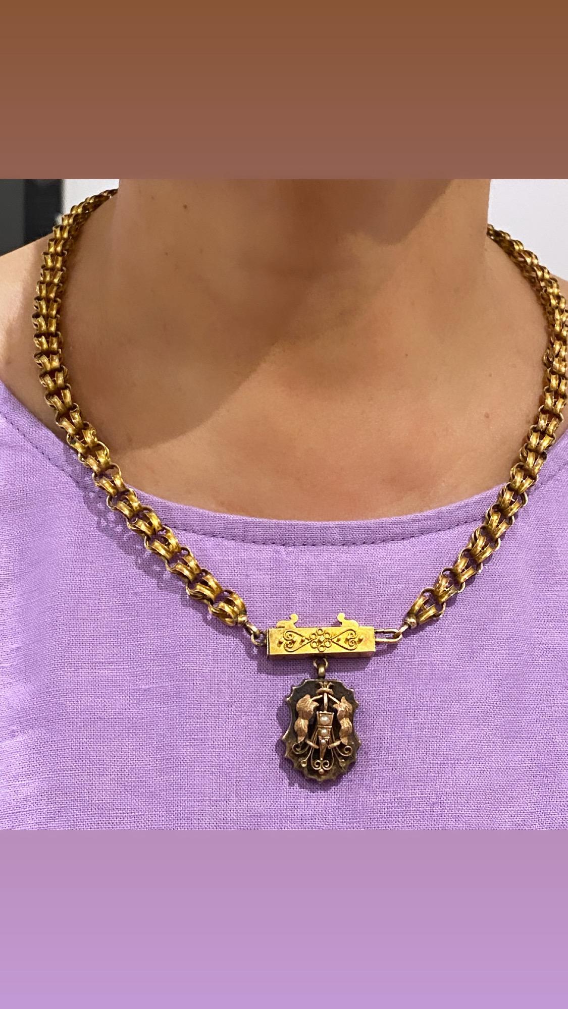 Antike georgianische 15K Gold englische Kette Halskette mit Medaillon-Anhänger, Georgian, um 1800 (Rundschliff) im Angebot