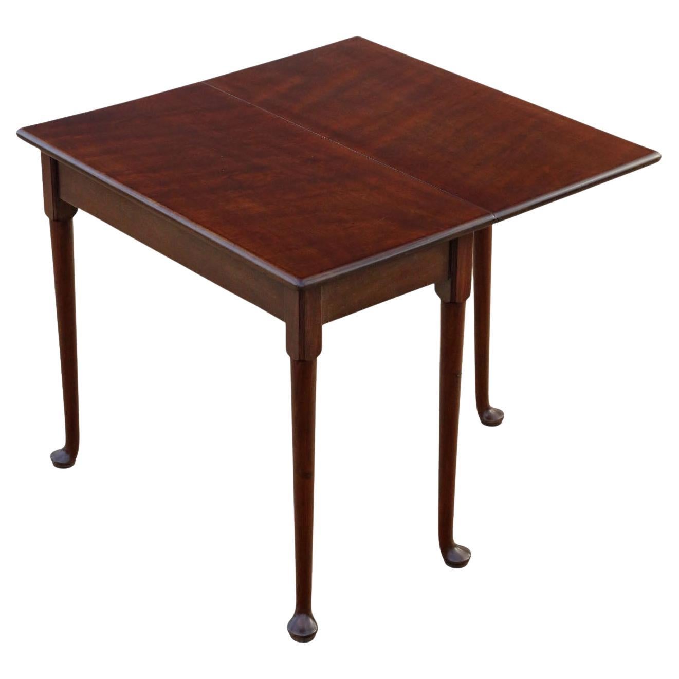 Antique Georgian c.1800 Mahogany Gateleg Drop-Leaf Dining Table- Fine Quality For Sale