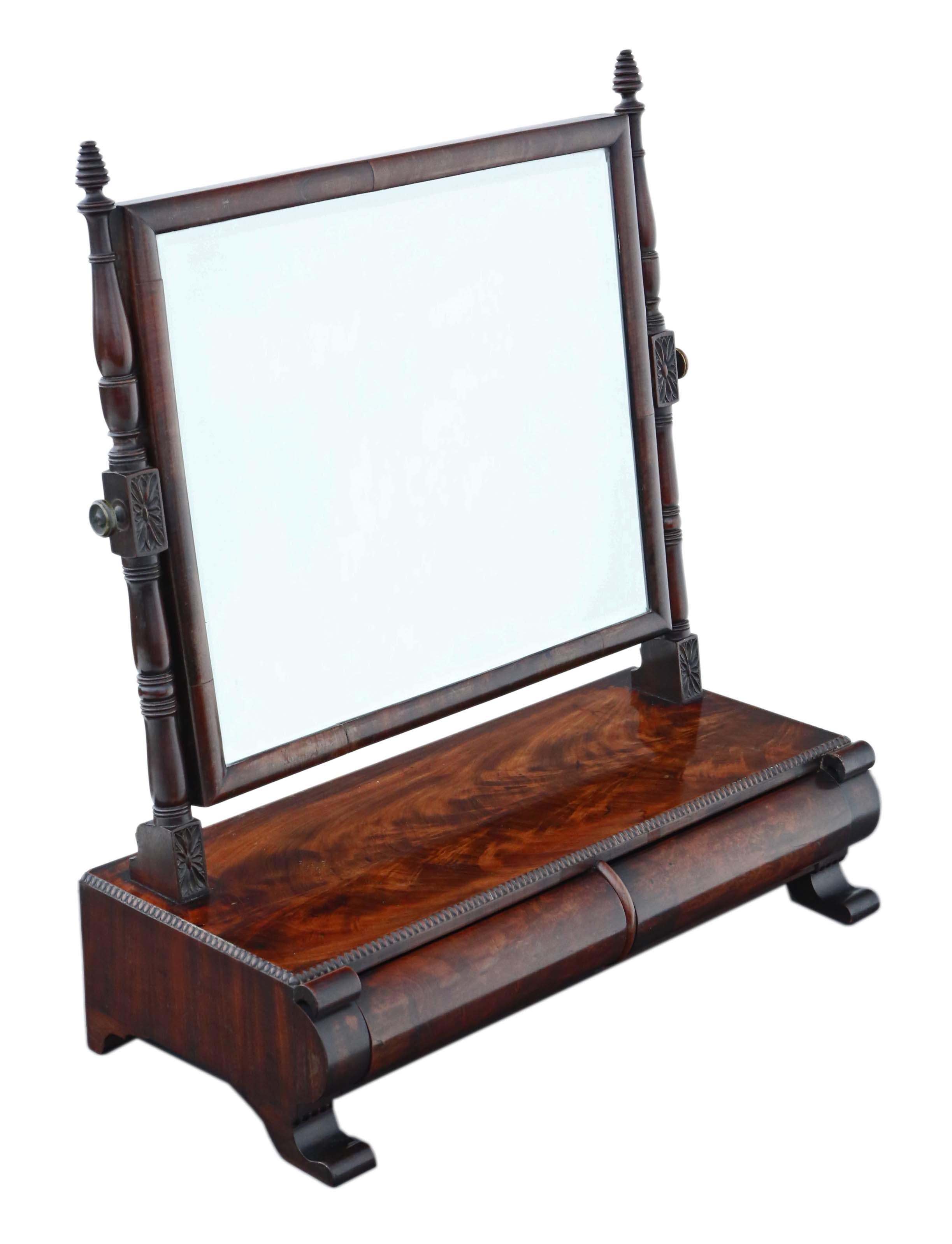 Antique fine quality Georgian circa 1825 mahogany dressing table swing mirror toilet.

This is a lovely mirror, that is full of age and charm, with great proportions.

No loose joints and no woodworm.

A rare find, far better quality than