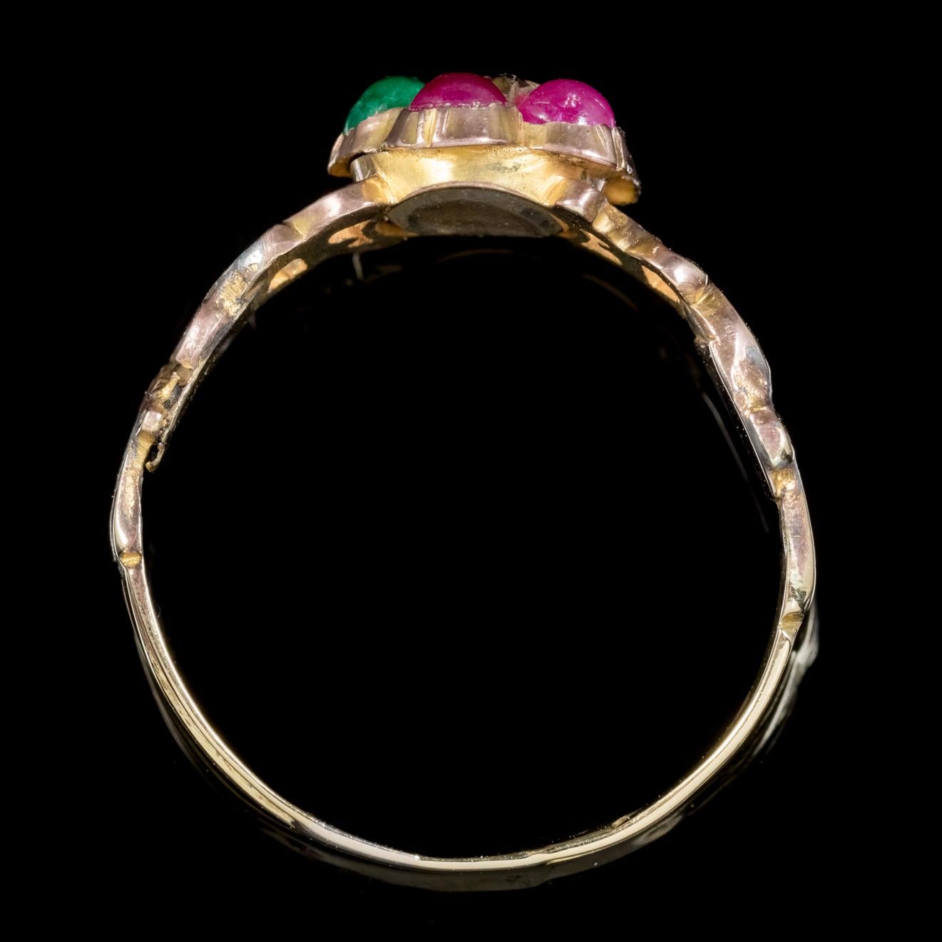 Antiker georgianischer Cabochon-Medaillon-Ring aus 18 Karat Gold, um 1800 im Zustand „Hervorragend“ in Lancaster, Lancashire