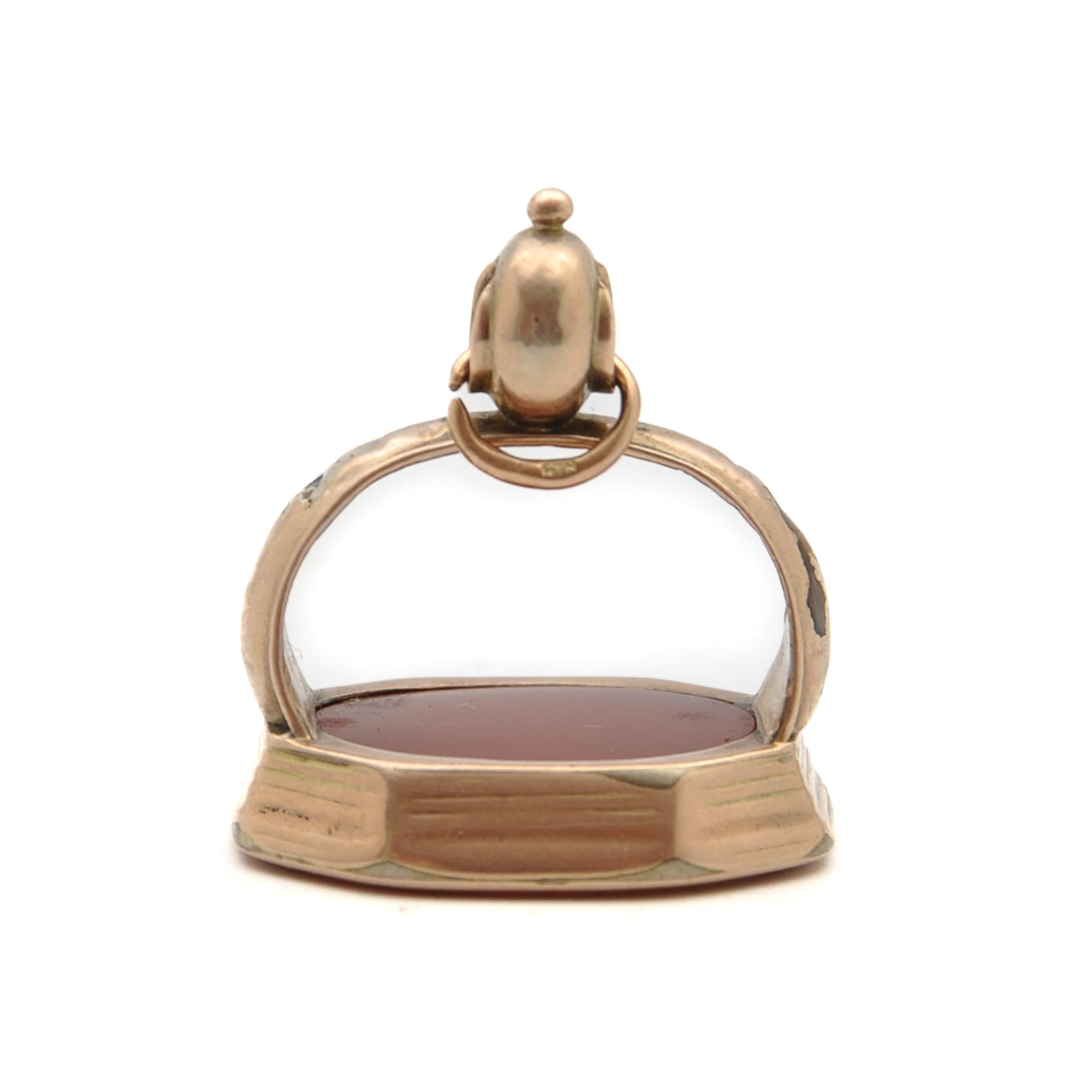 Taille ovale Pendentif en forme de sceau de cire en intaille en cornaline de l'Antiquité géorgienne en vente