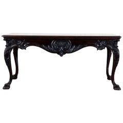 Ancienne table à écrire géorgienne sculptée