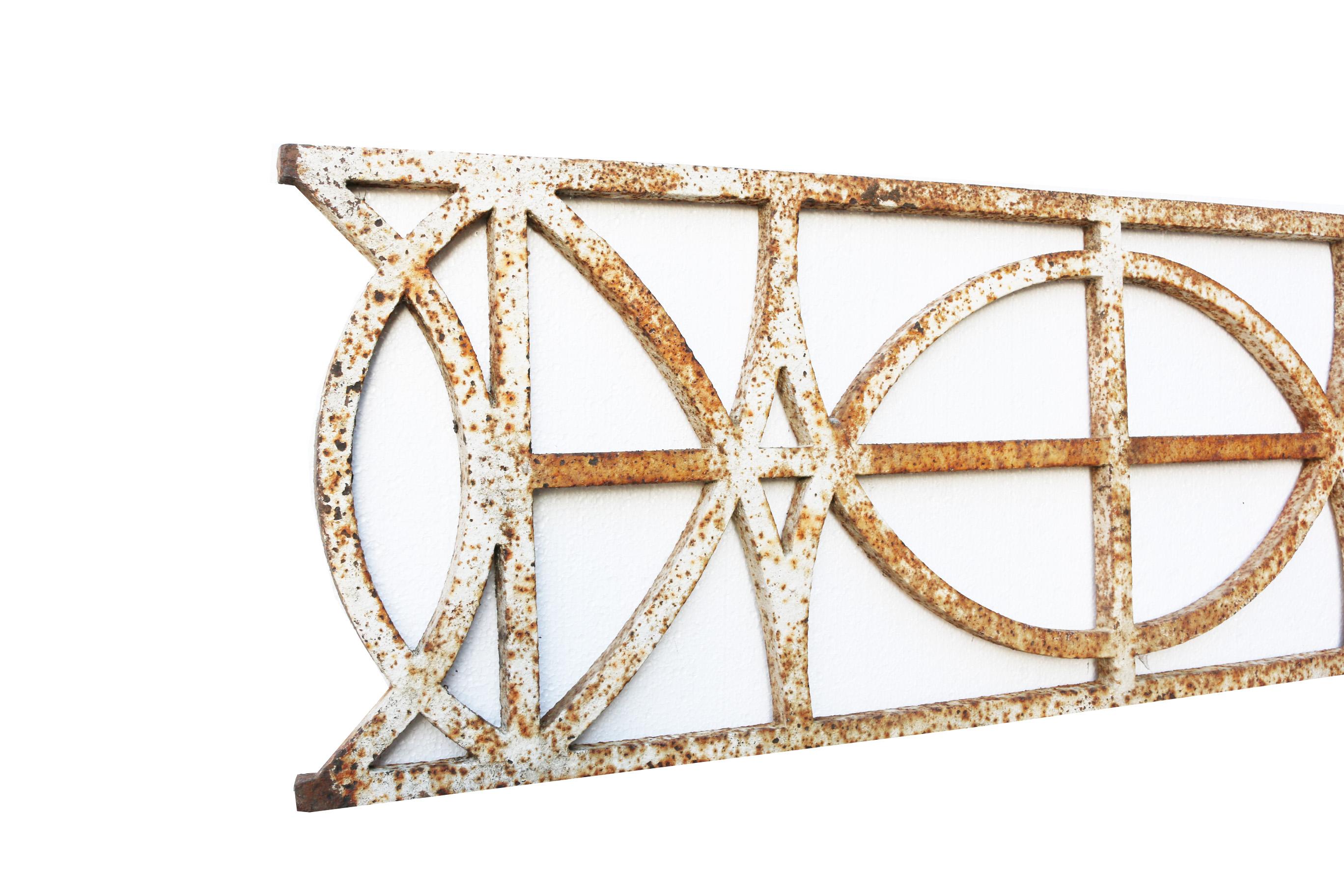 Antique Georgian Cast Iron Grill In Fair Condition In Wormelow, Herefordshire