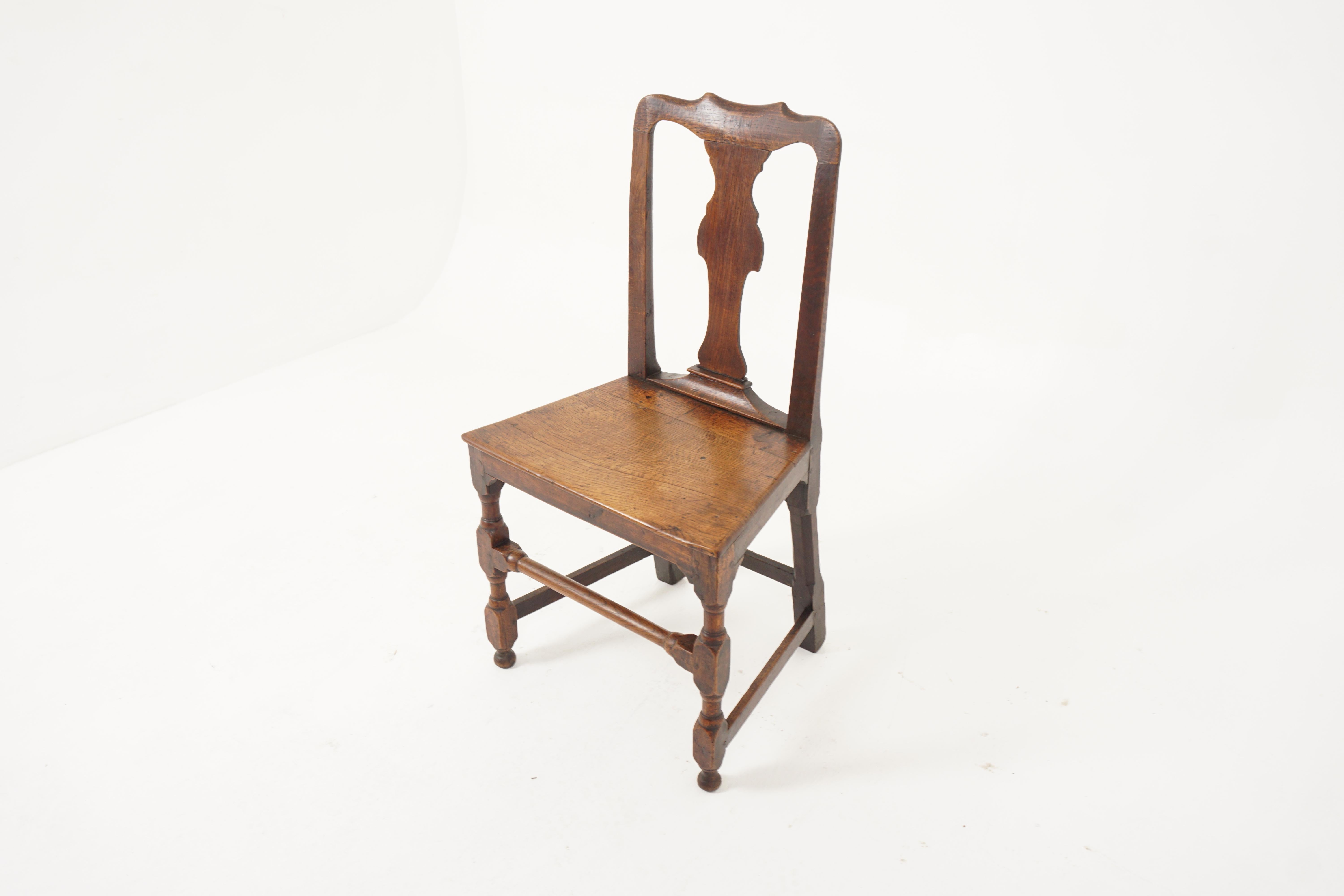 Antique Georgian chair, oak hall chair, Scotland 1790, H262

Scotland 1790
Solid oak
Original finish 
Shaped top rail
Solid wooden seat
On turned legs
Connected by stretchers 

H262

Measures: 20.5
