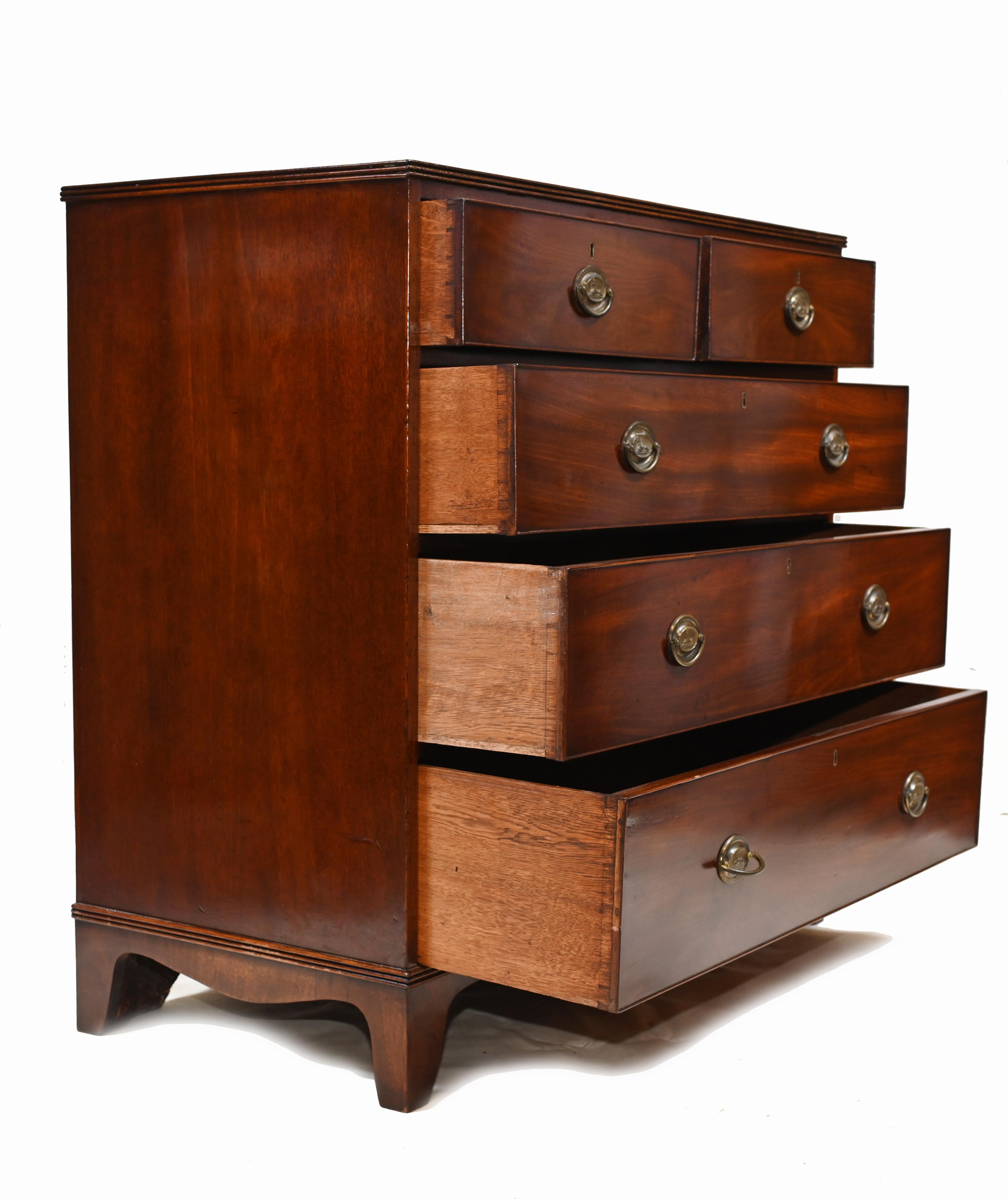 18th Century and Earlier Antique Georgian Chest of Drawers Mahogany Hepplewhite For Sale