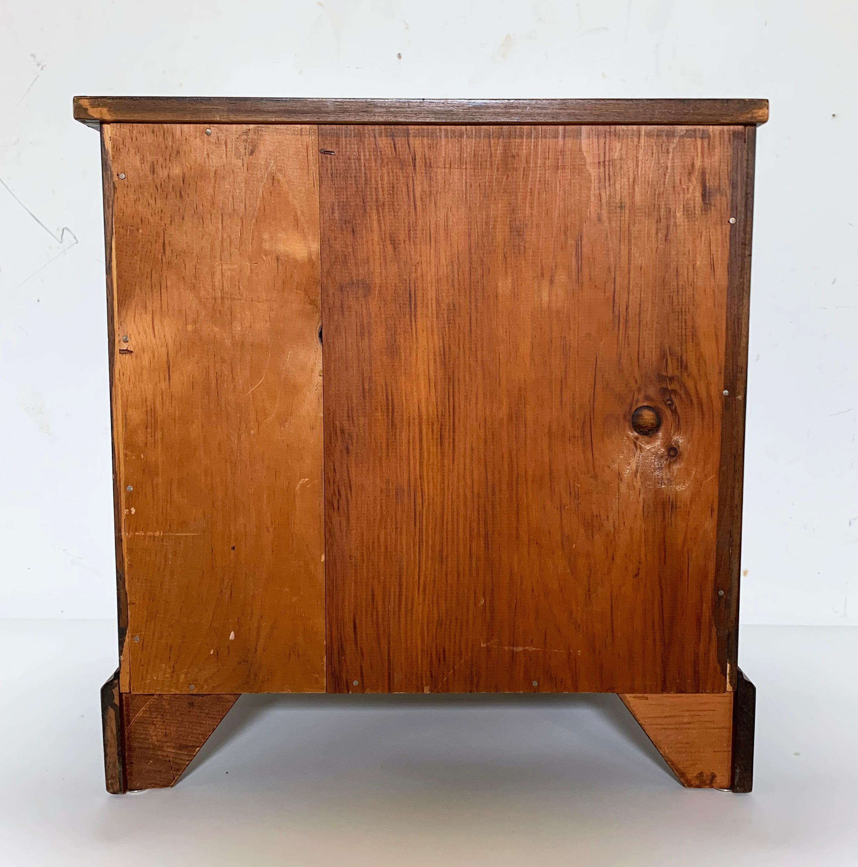 Antique Georgian Miniature Chest in Mahogany with Boxwood Stringing, ca. 1780s For Sale 8