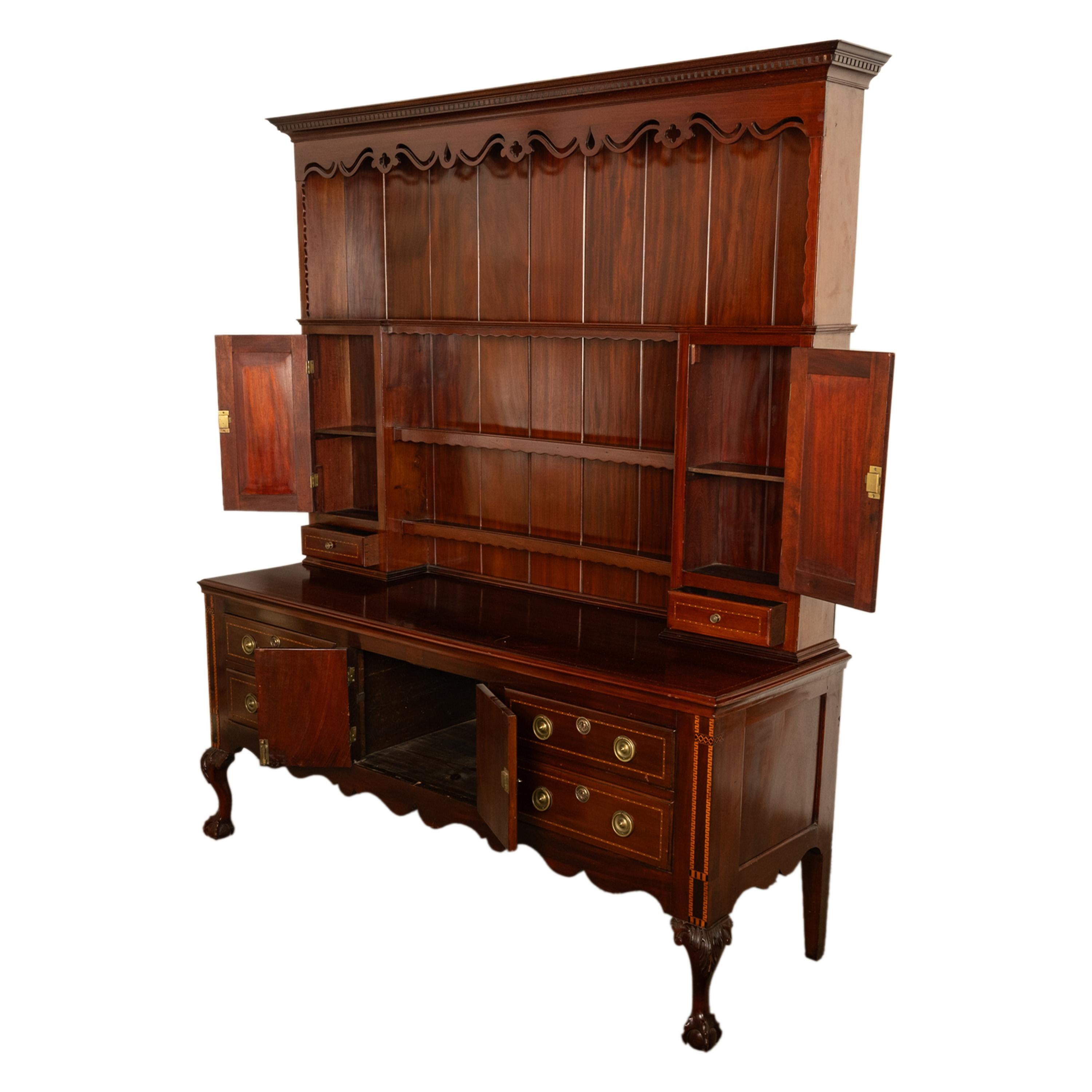 Antigua cómoda georgiana Chippendale de caoba tallada con incrustaciones Estante para platos 1790 Tallado en venta
