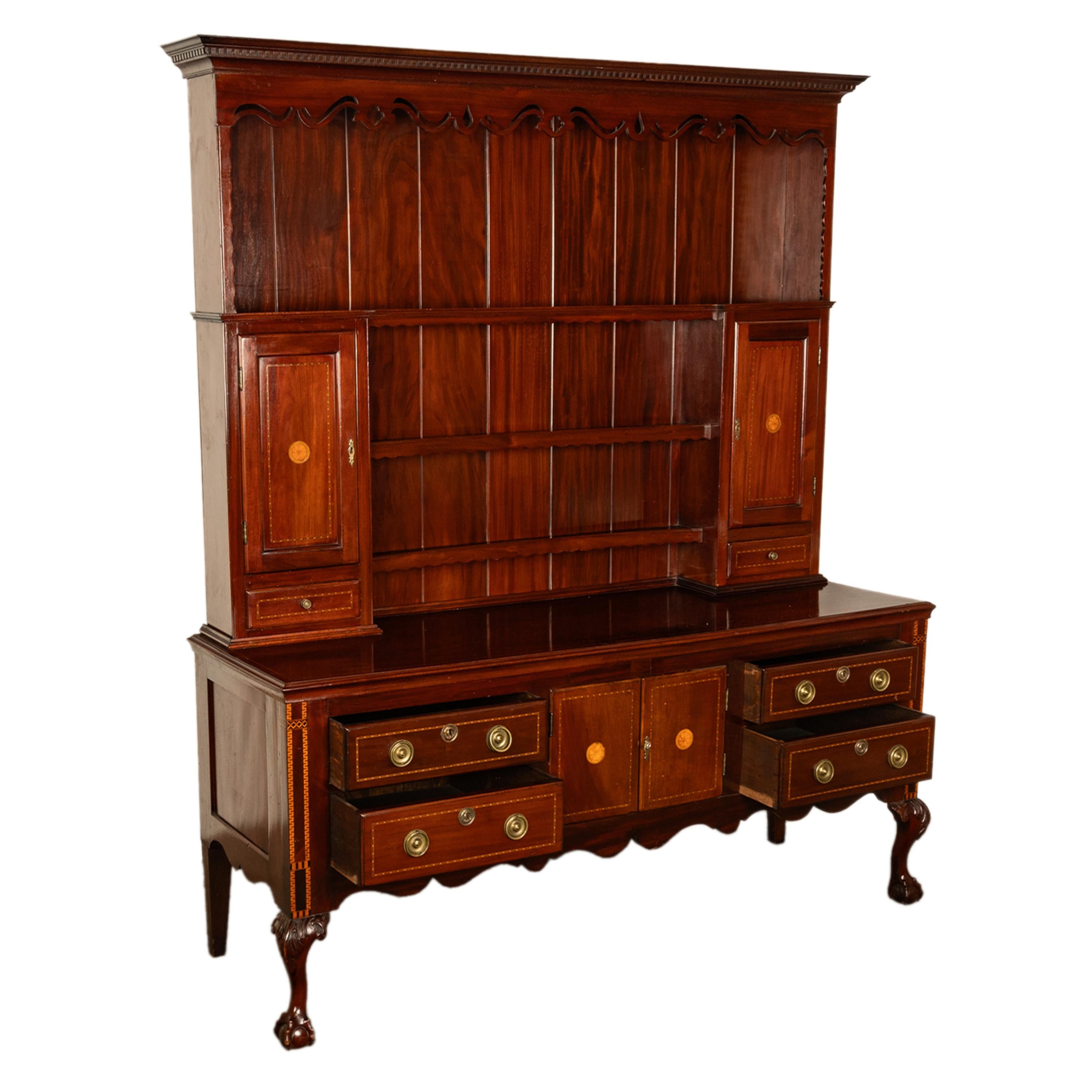 Antigua cómoda georgiana Chippendale de caoba tallada con incrustaciones Estante para platos 1790 Caoba en venta
