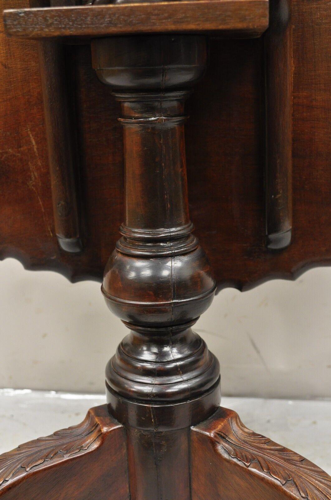Antique Georgian Chippendale Pie Crust Mahogany Ball and Claw Tilt Top Table For Sale 5