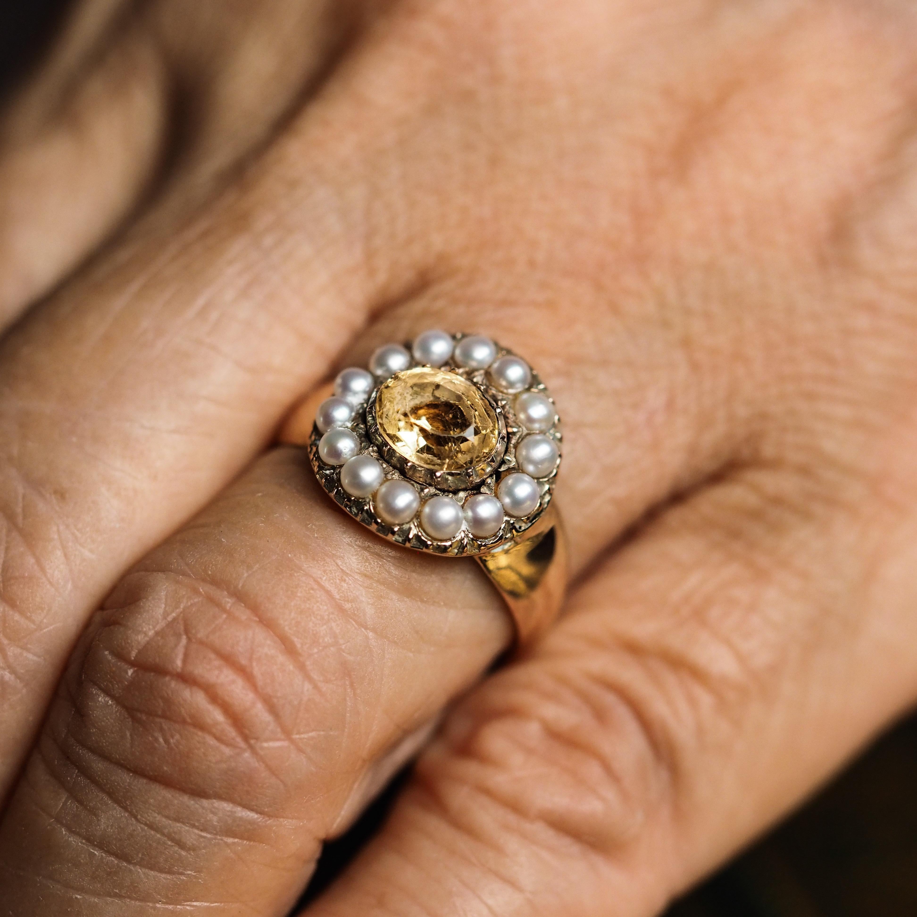 Antiguo Anillo Georgiano de Oro de 14K con Citrino y Perla - c.1800 en venta 11