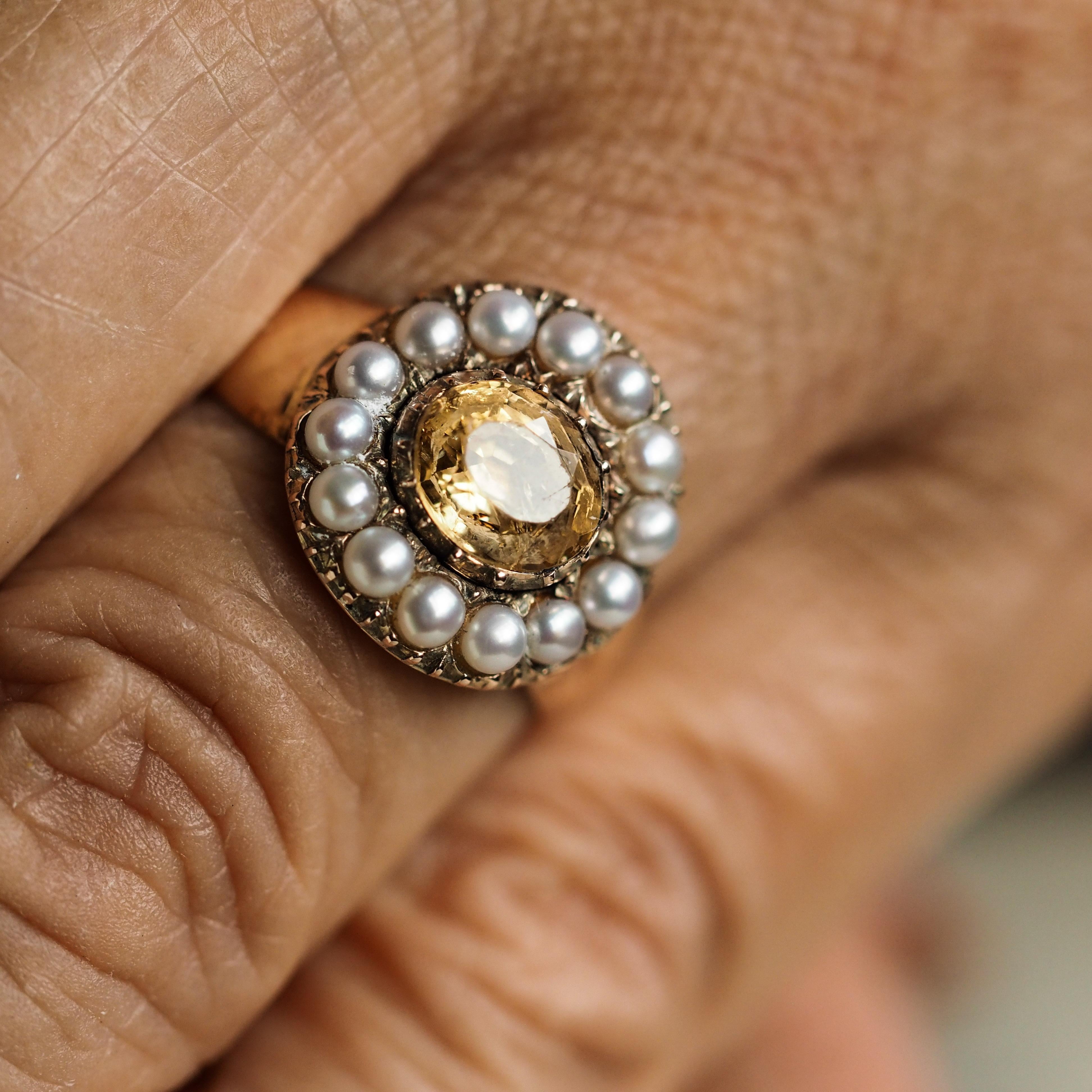 Antiguo Anillo Georgiano de Oro de 14K con Citrino y Perla - c.1800 en venta 13