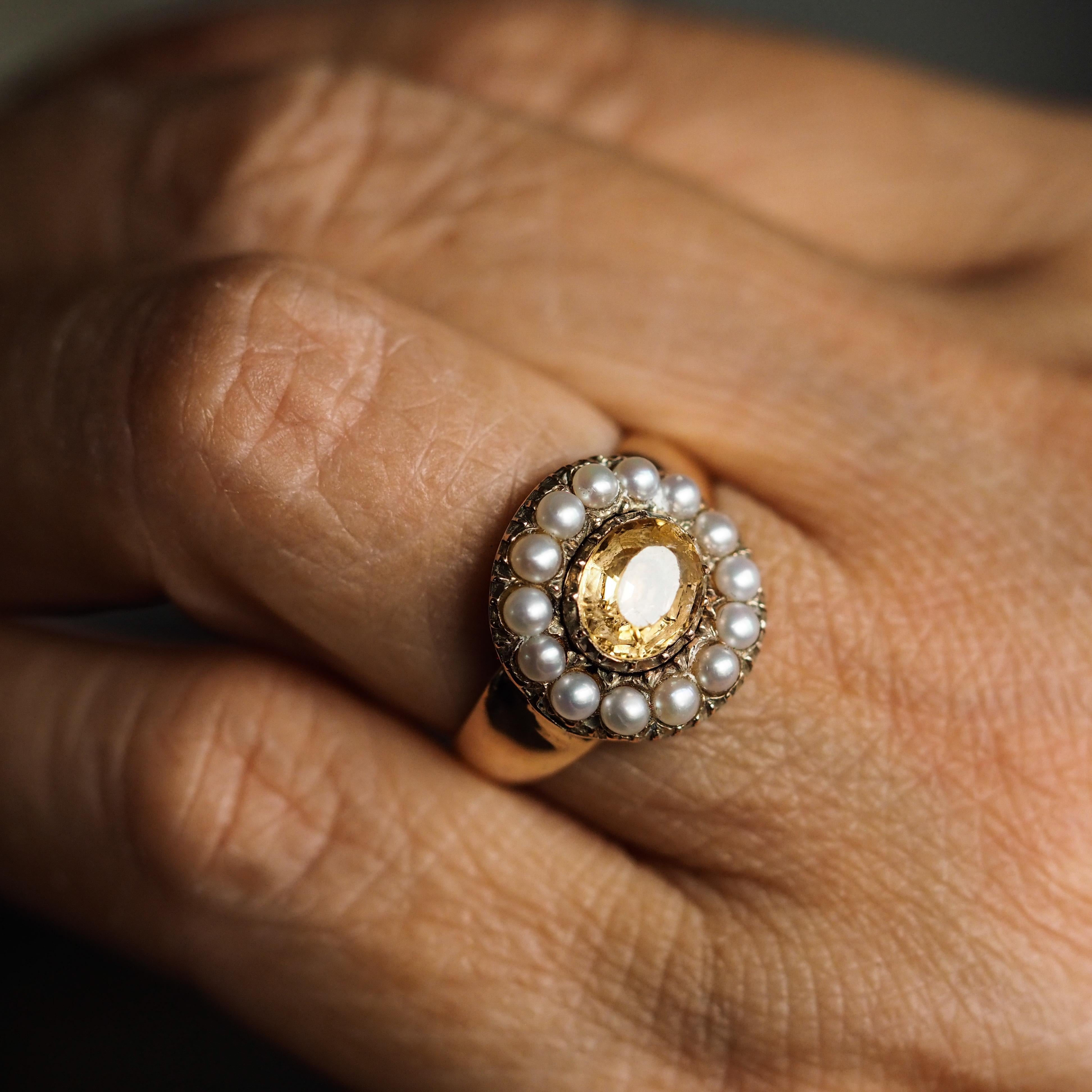 Antiguo Anillo Georgiano de Oro de 14K con Citrino y Perla - c.1800 en venta 15
