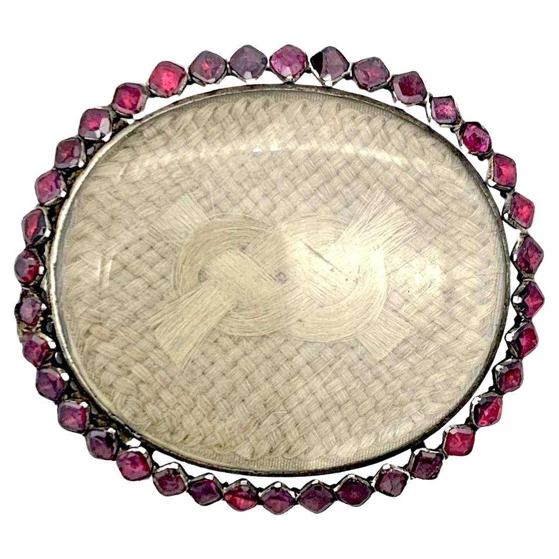 Antiker georgianischer Verschluss Granate Silber Haar Eternity Knot Sentimental Jewellery im Angebot
