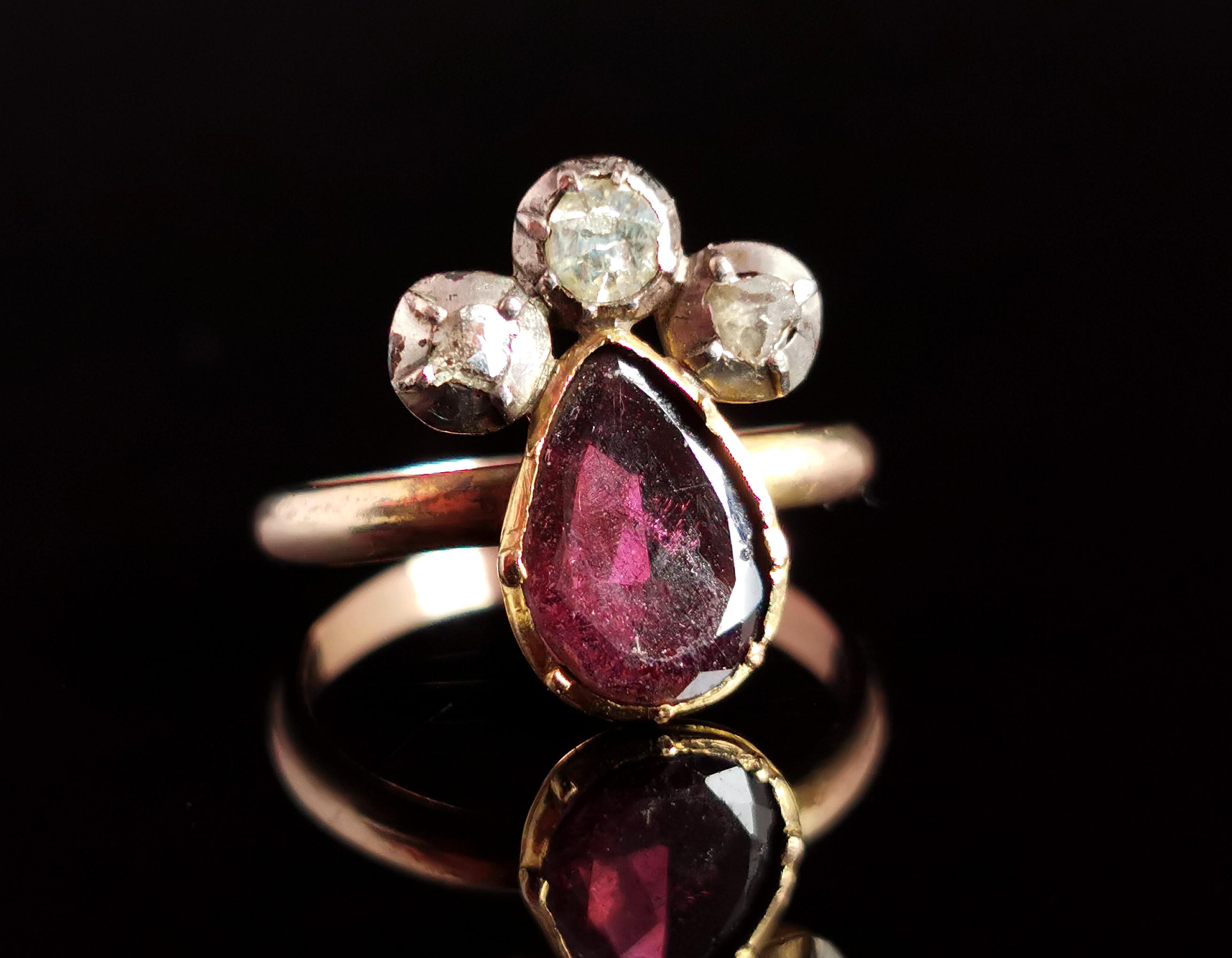 Antique Georgian Crowned Heart Ring, Flat Cut Garnet and Rose Cut Diamond In Fair Condition In NEWARK, GB