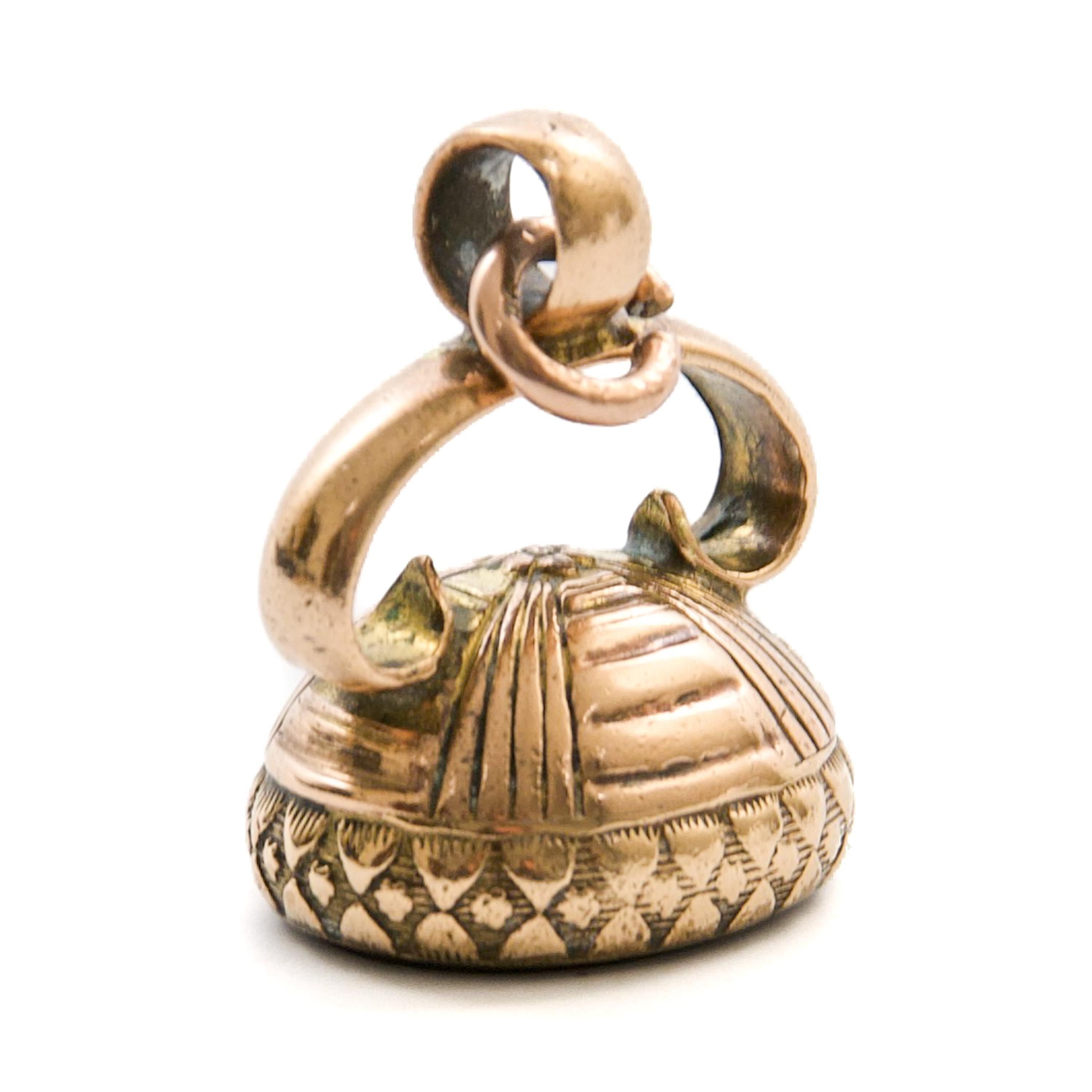 Women's or Men's Antique Georgian Dark Carnelian Gold Fob Pendant For Sale
