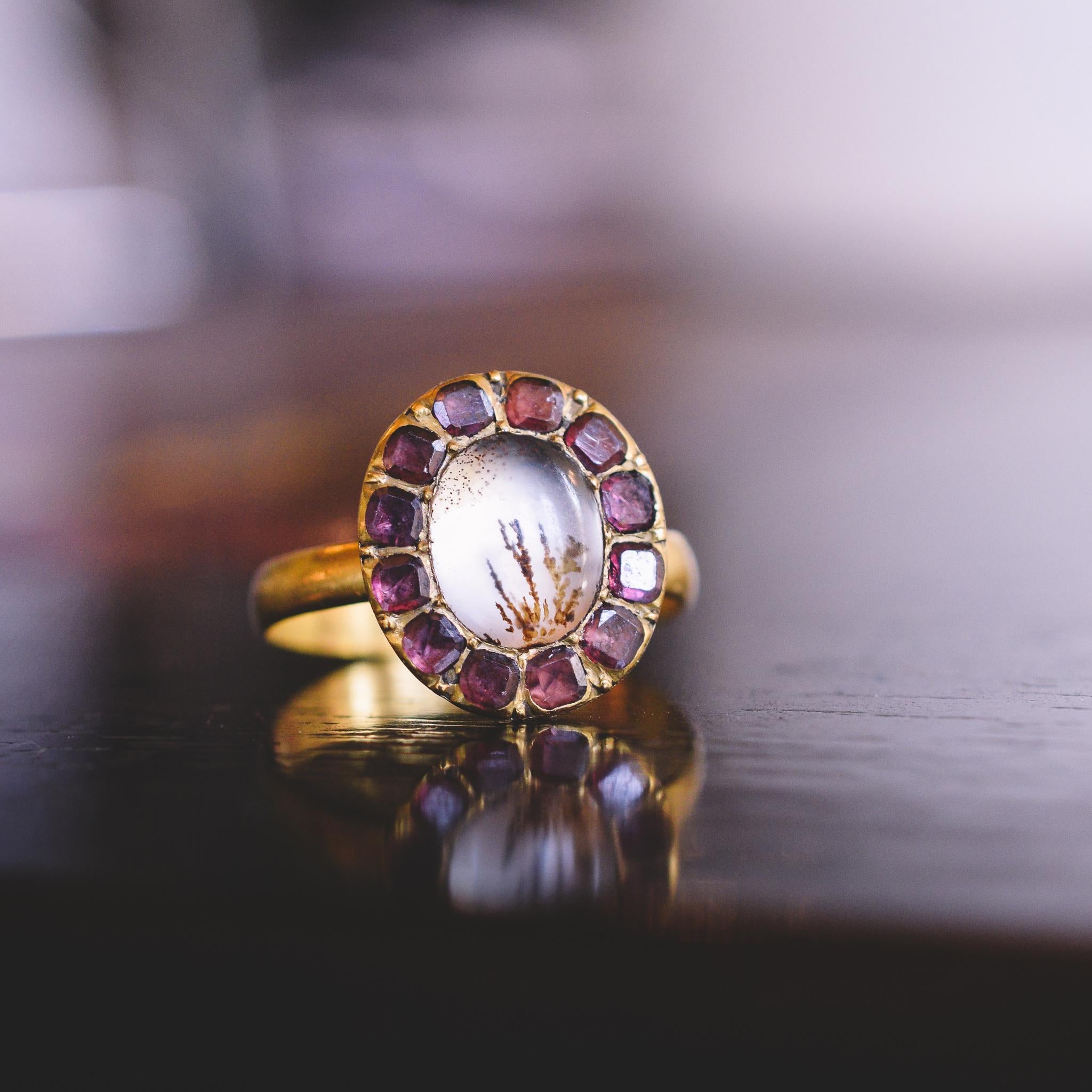Antique Georgian Dendritic Agate Garnet Picture Frame Ring In Good Condition In Sale, Cheshire