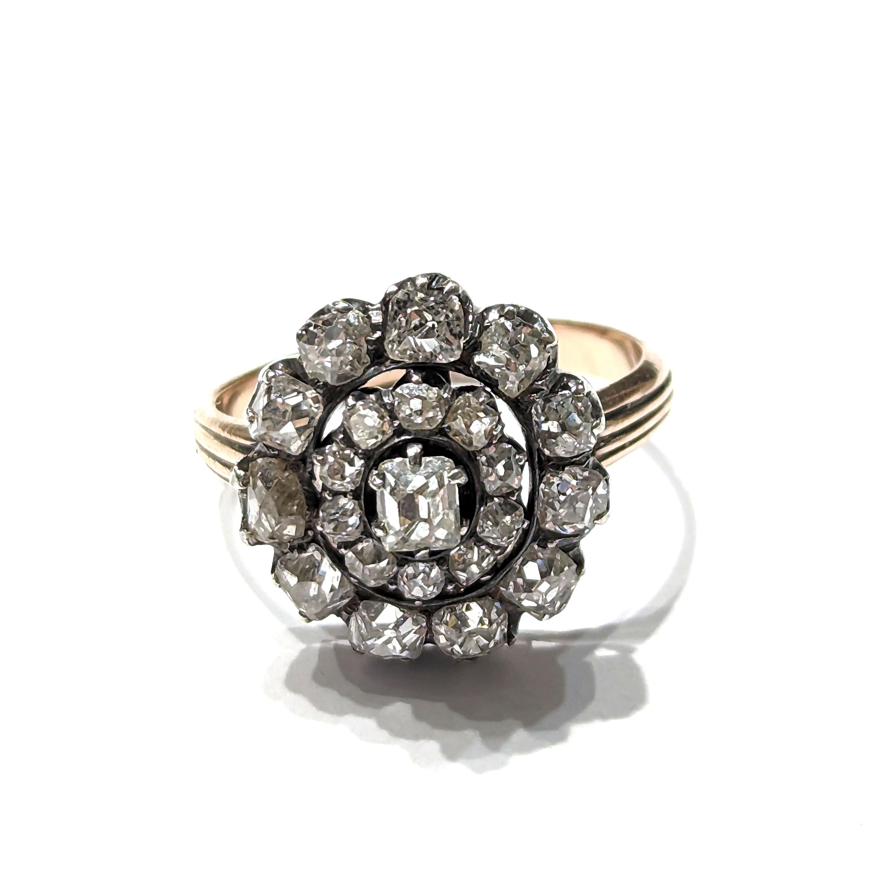 Antico anello georgiano con diamanti e argento su oro, circa 1830 In condizioni buone in vendita a London, GB
