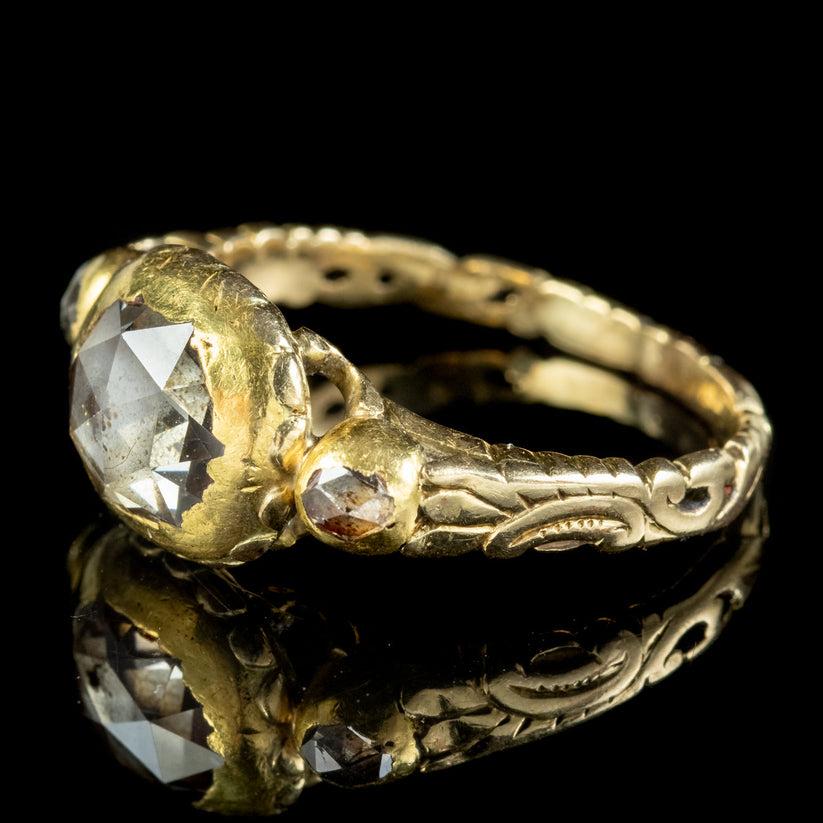 Antiker georgianischer Diamant-Trilogie-Ring im 1,80 Karat-Rosenschliff, um 1780 (Georgian) im Angebot