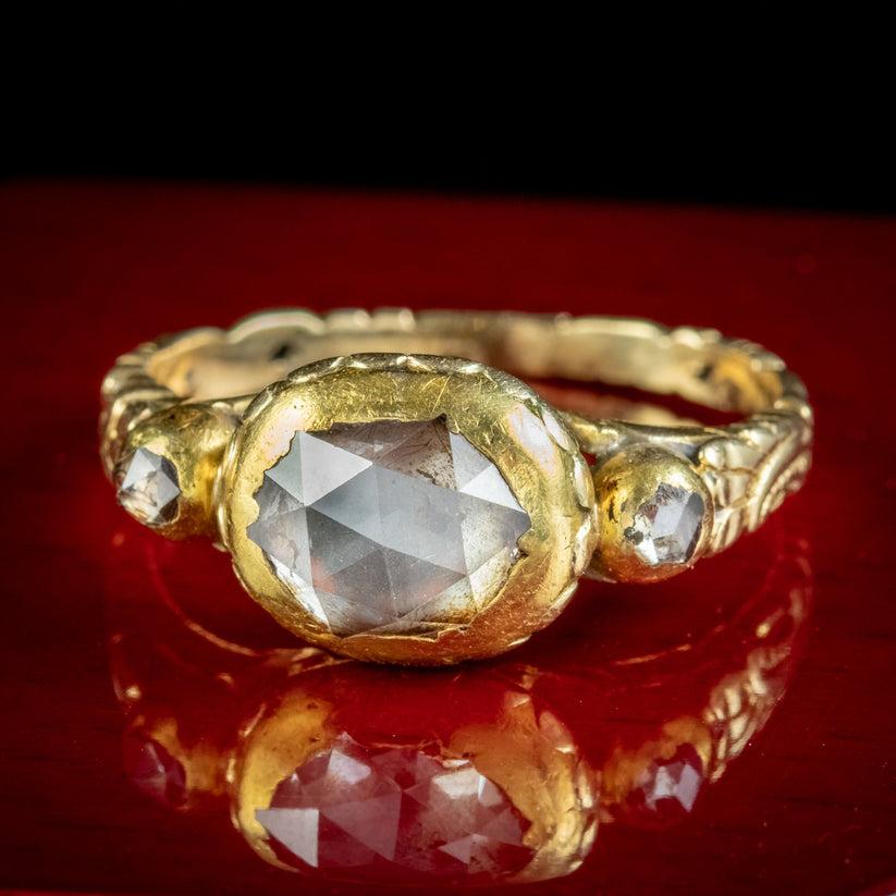 Antiker georgianischer Diamant-Trilogie-Ring im 1,80 Karat-Rosenschliff, um 1780 im Angebot 2