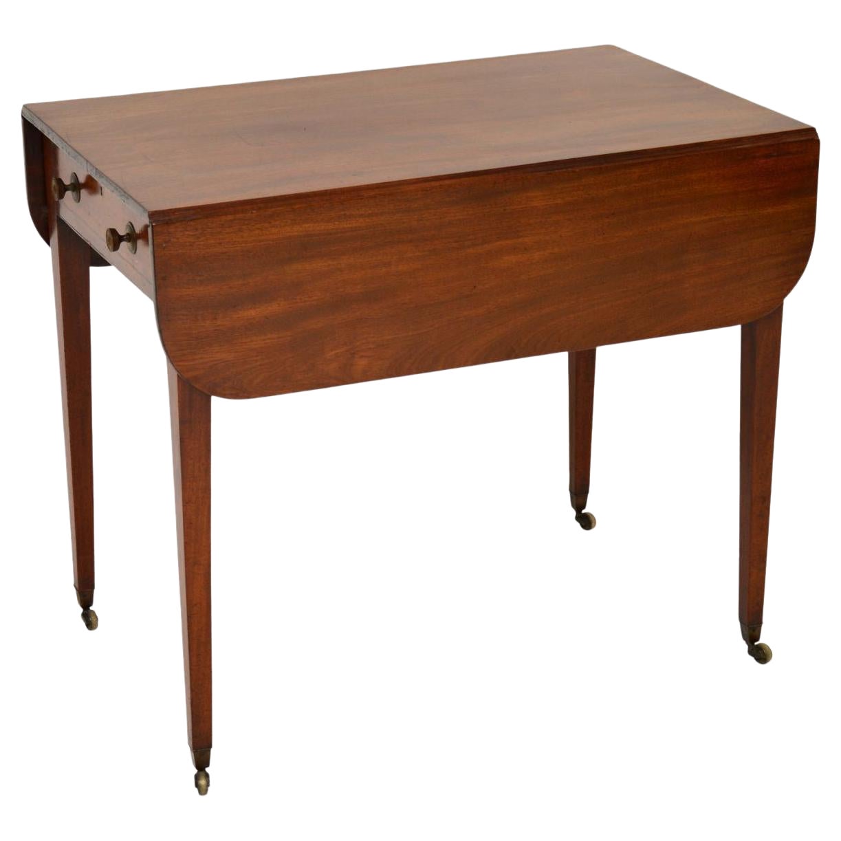 Antique Georgian Drop Leaf Pembroke Table In Good Condition In London, GB