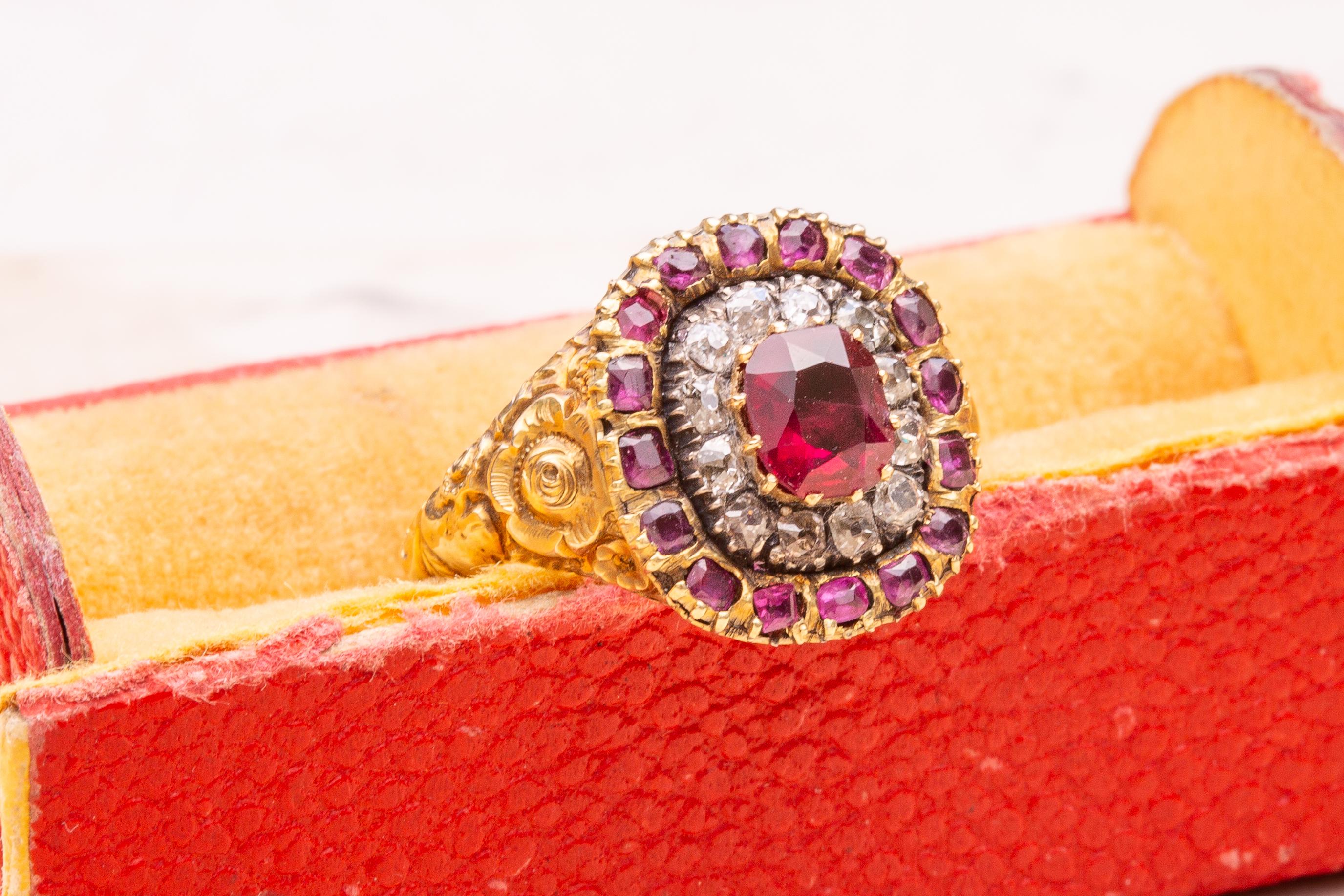Antique Georgian Early 19th Century 1ct Ruby and Diamond Target Cluster Ring For Sale 5