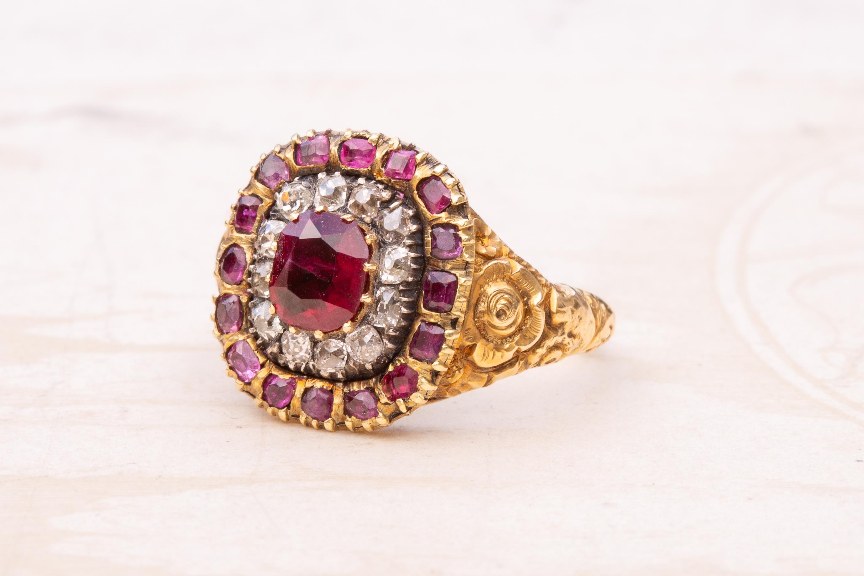 Antique Georgian Early 19th Century 1ct Ruby and Diamond Target Cluster Ring In Excellent Condition In London, GB