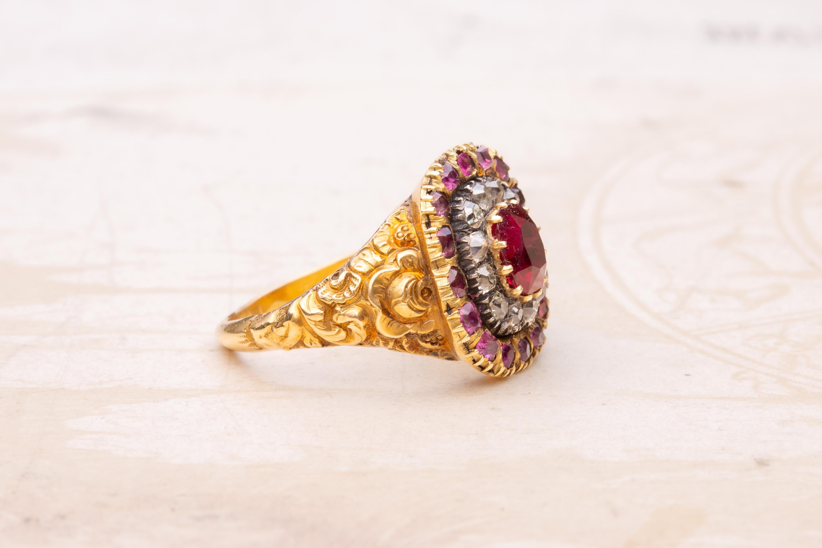 Antique Georgian Early 19th Century 1ct Ruby and Diamond Target Cluster Ring For Sale 2