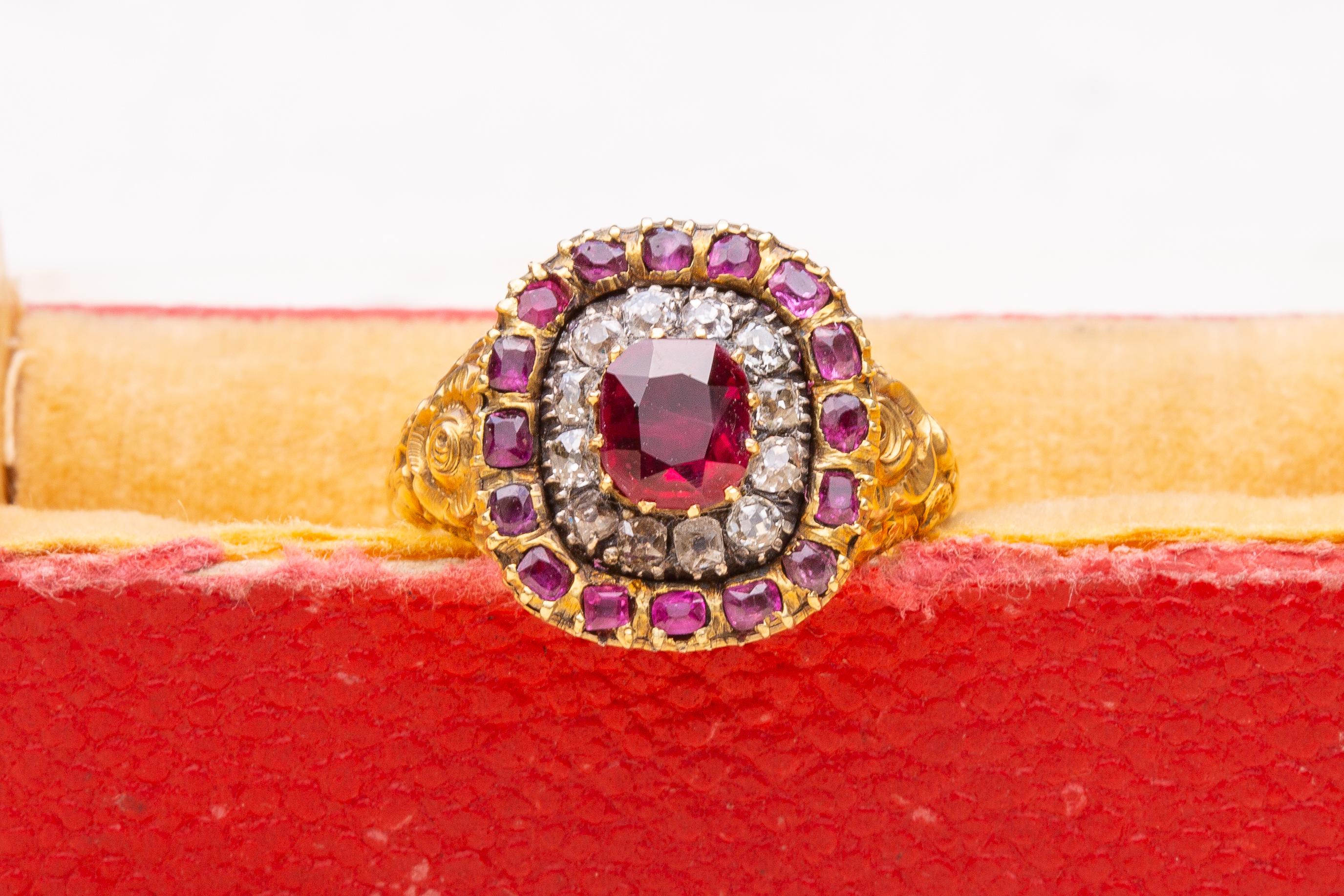 Antique Georgian Early 19th Century 1ct Ruby and Diamond Target Cluster Ring For Sale 3