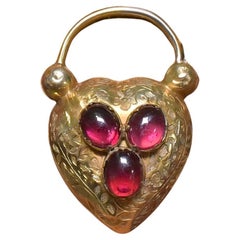 Antique Georgian / Early Victorian 15ct Yellow Gold Garnet Heart Padlock Clasp