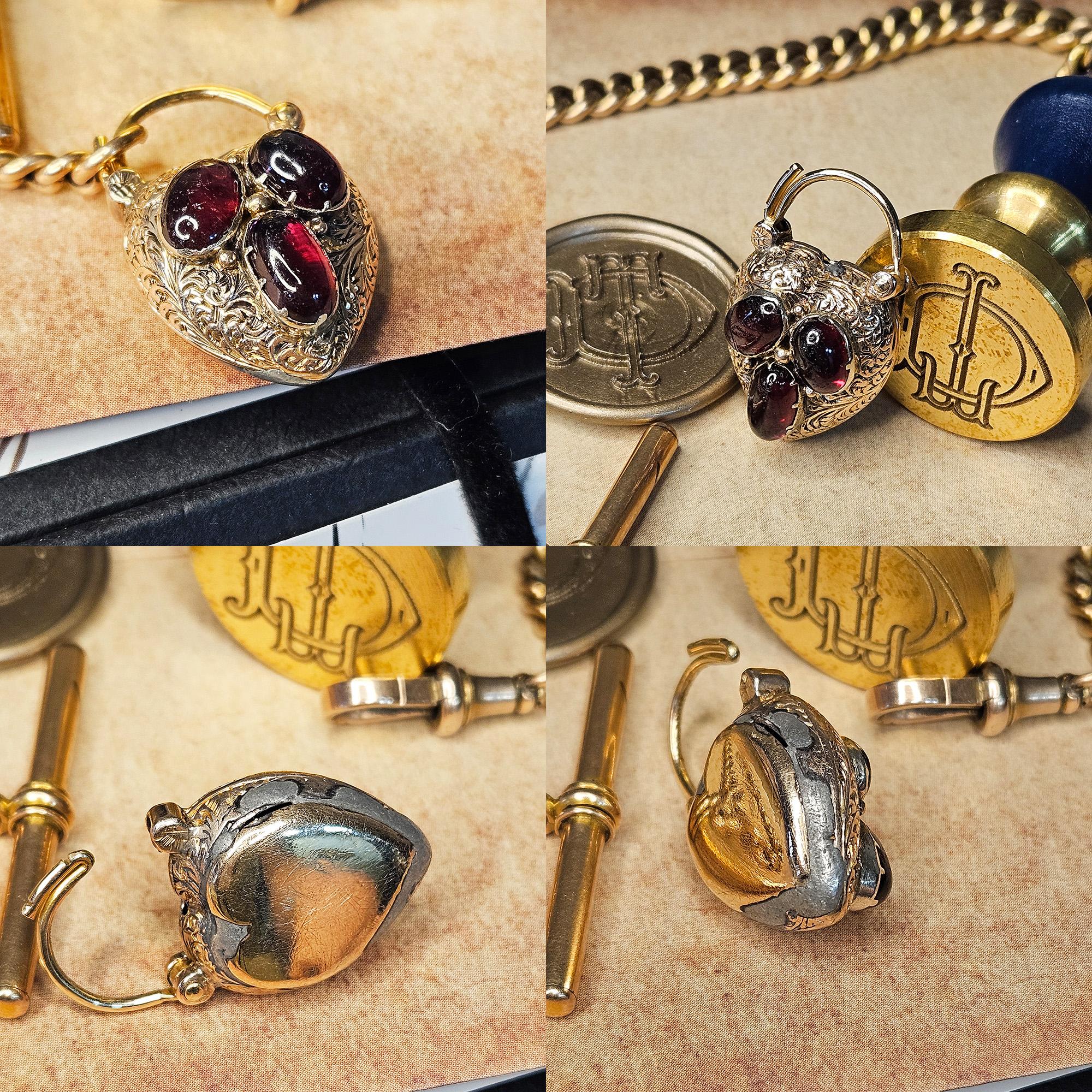 Pendentif en or géorgien / début de l'époque victorienne avec fermoir cadenas en grenat en forme de coeur en vente 13