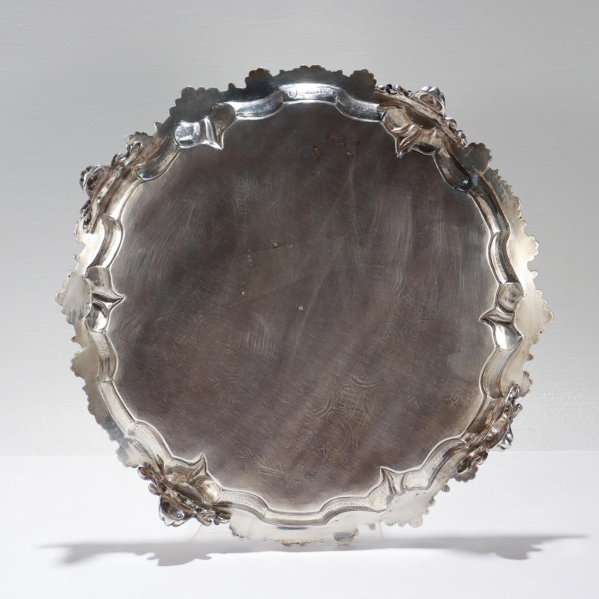 Plata de ley inglesa georgiana antigua 10 3/4 pulg. Salvilla de Ebenezer Coker en venta 4