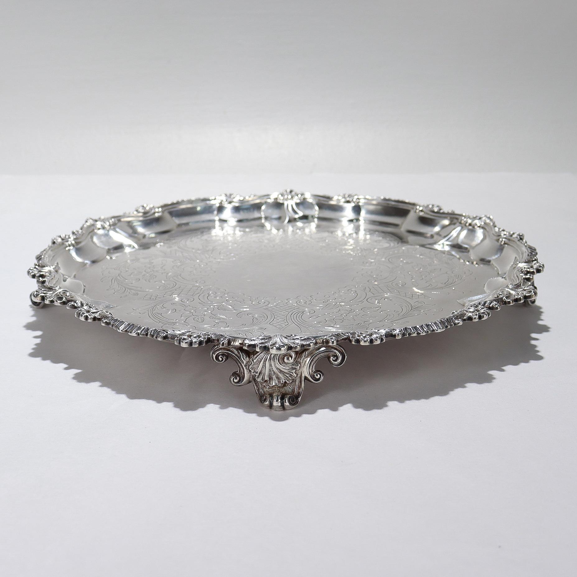 Plata de ley inglesa georgiana antigua 10 3/4 pulg. Salvilla de Ebenezer Coker siglo XVIII en venta