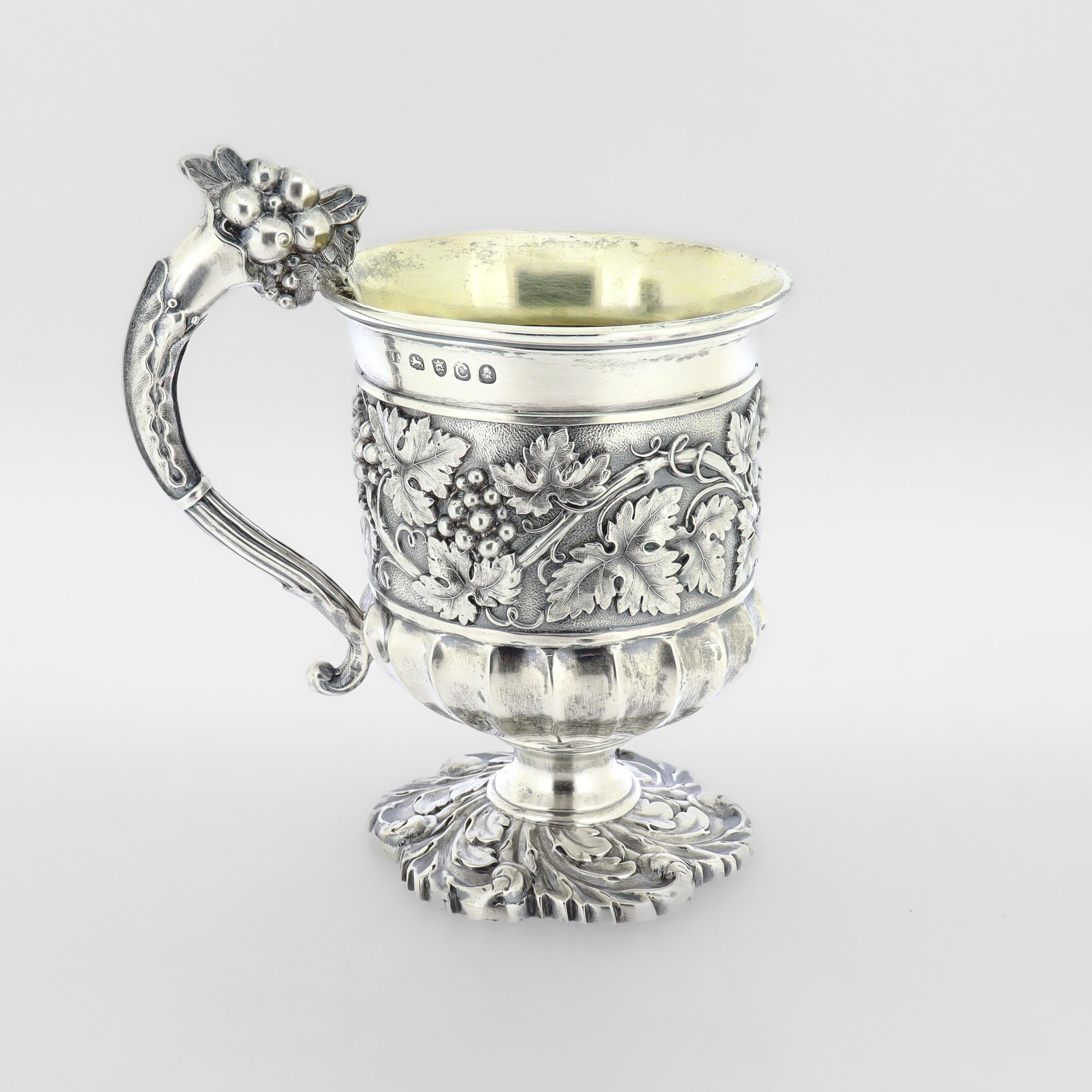 Dorato Antica tazza o boccale da battesimo in argento sterling georgiano di Joseph Angell in vendita