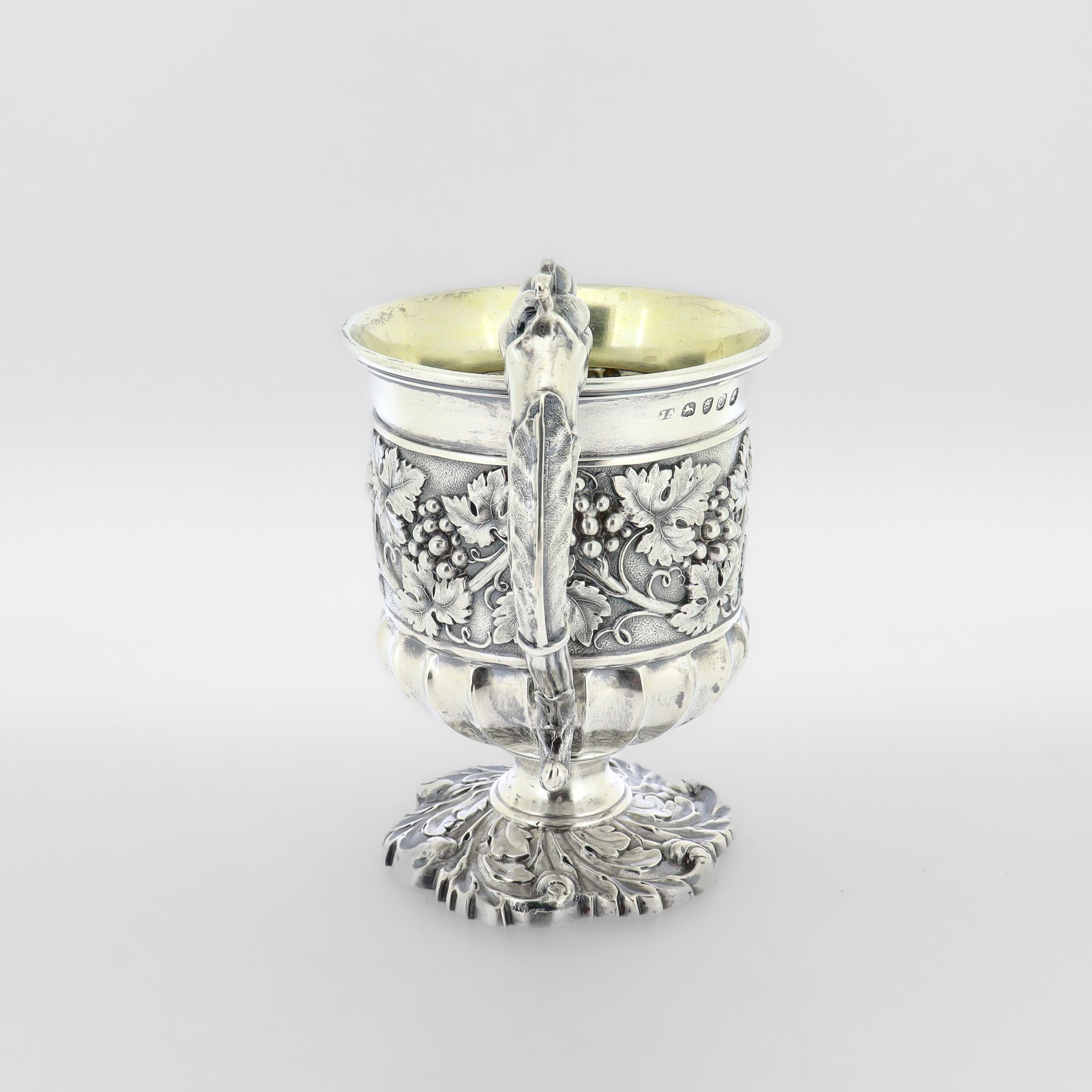 Inizio XIX secolo Antica tazza o boccale da battesimo in argento sterling georgiano di Joseph Angell in vendita