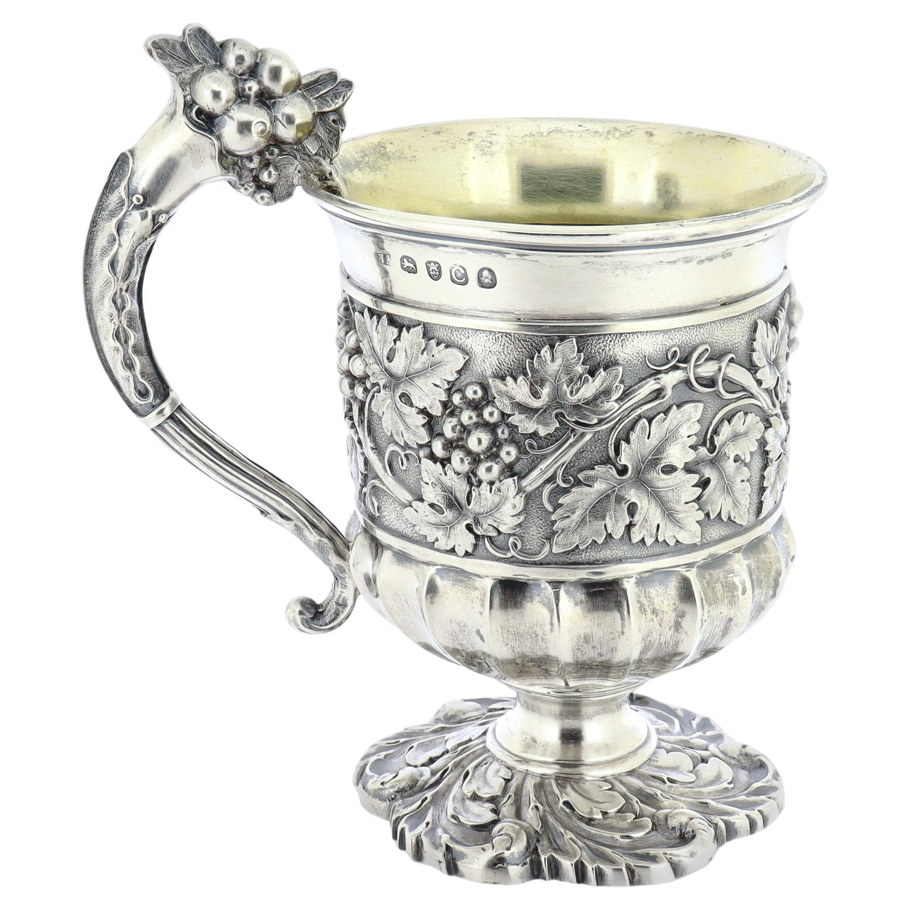Antica tazza o boccale da battesimo in argento sterling georgiano di Joseph Angell in vendita