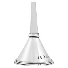 Antico imbuto inglese georgiano in argento sterling